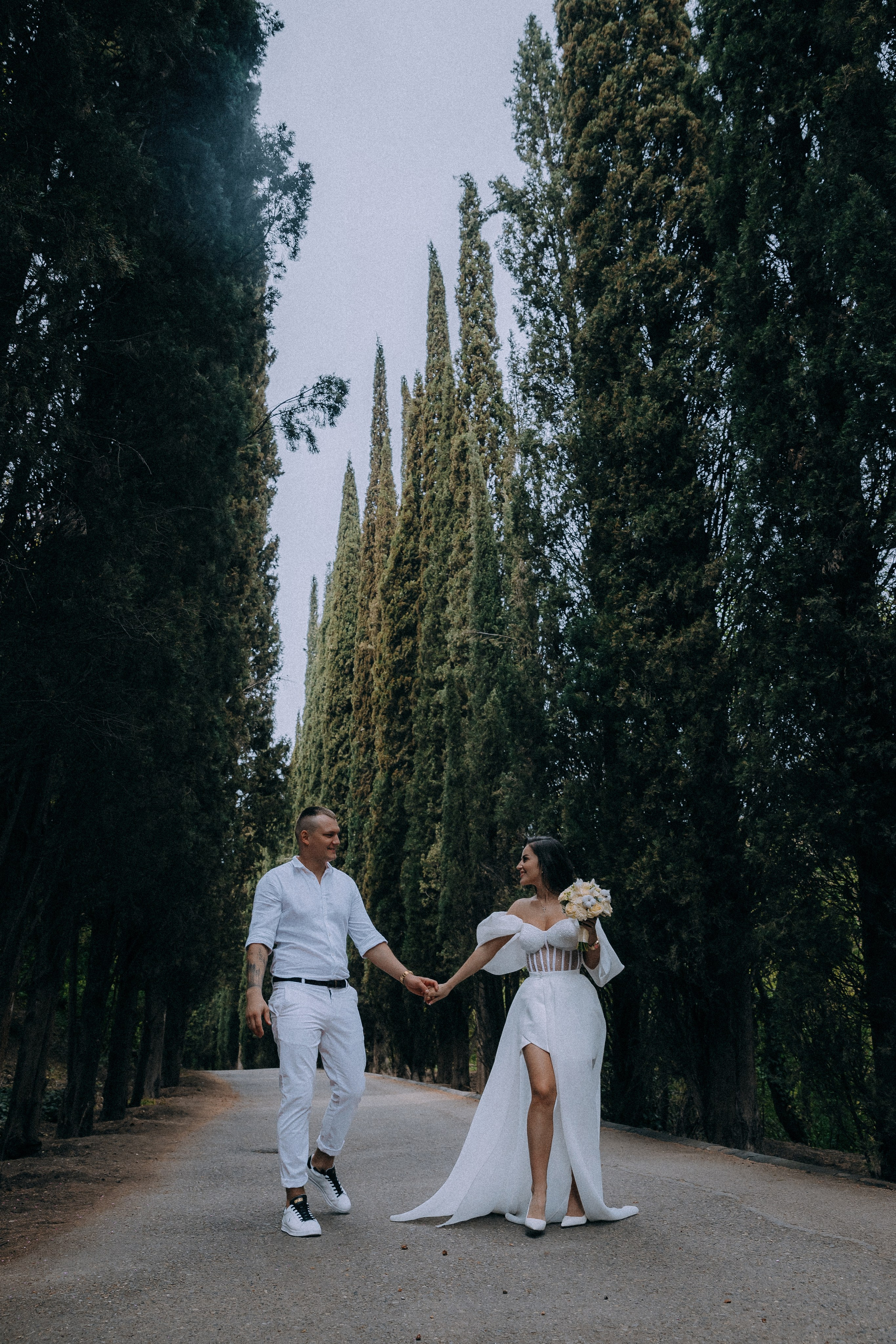 Свадебная фотосессия в ботаническом саду Тбилиси. Свадебный фотограф Грузия Тбилиси