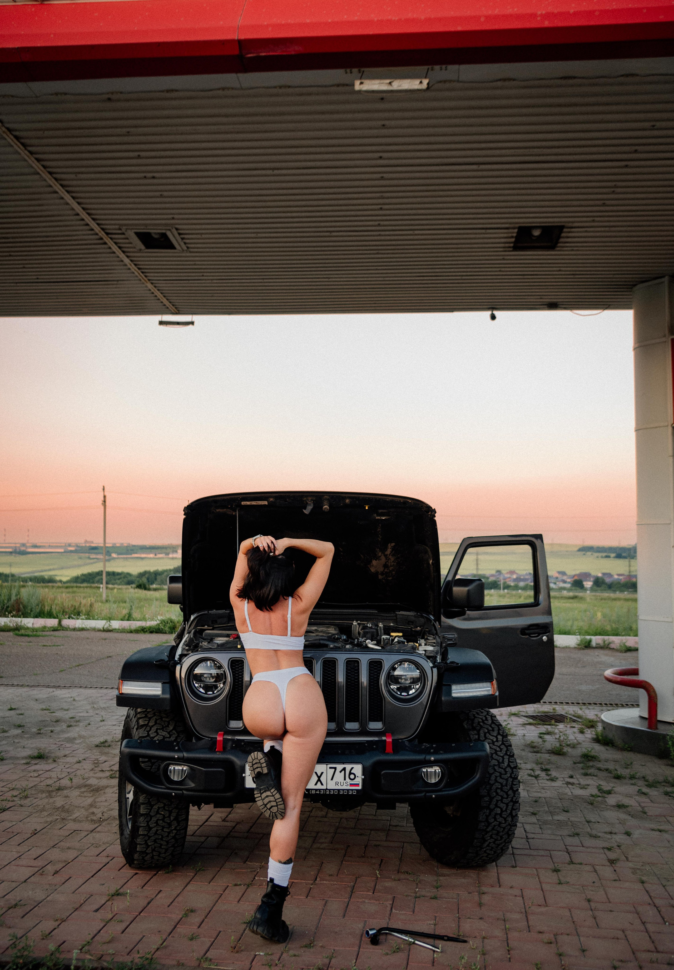 Заправка. Фотограф Алёна Евграфова