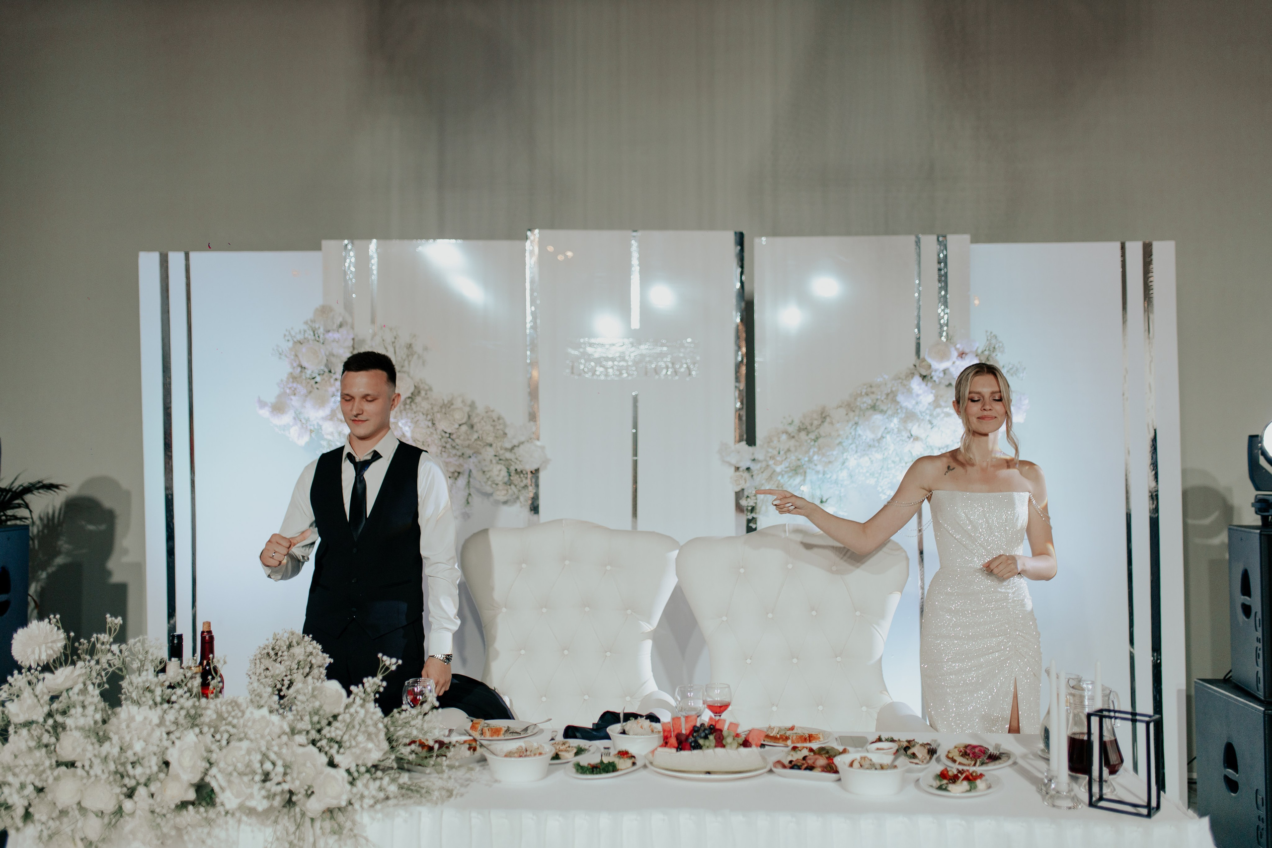 Свадебный банкет в Санкт-Петербурге — Трогательная фотосессия с родными и лавстори. Фотограф в Санкт-Петербурге Лиза Семченкова