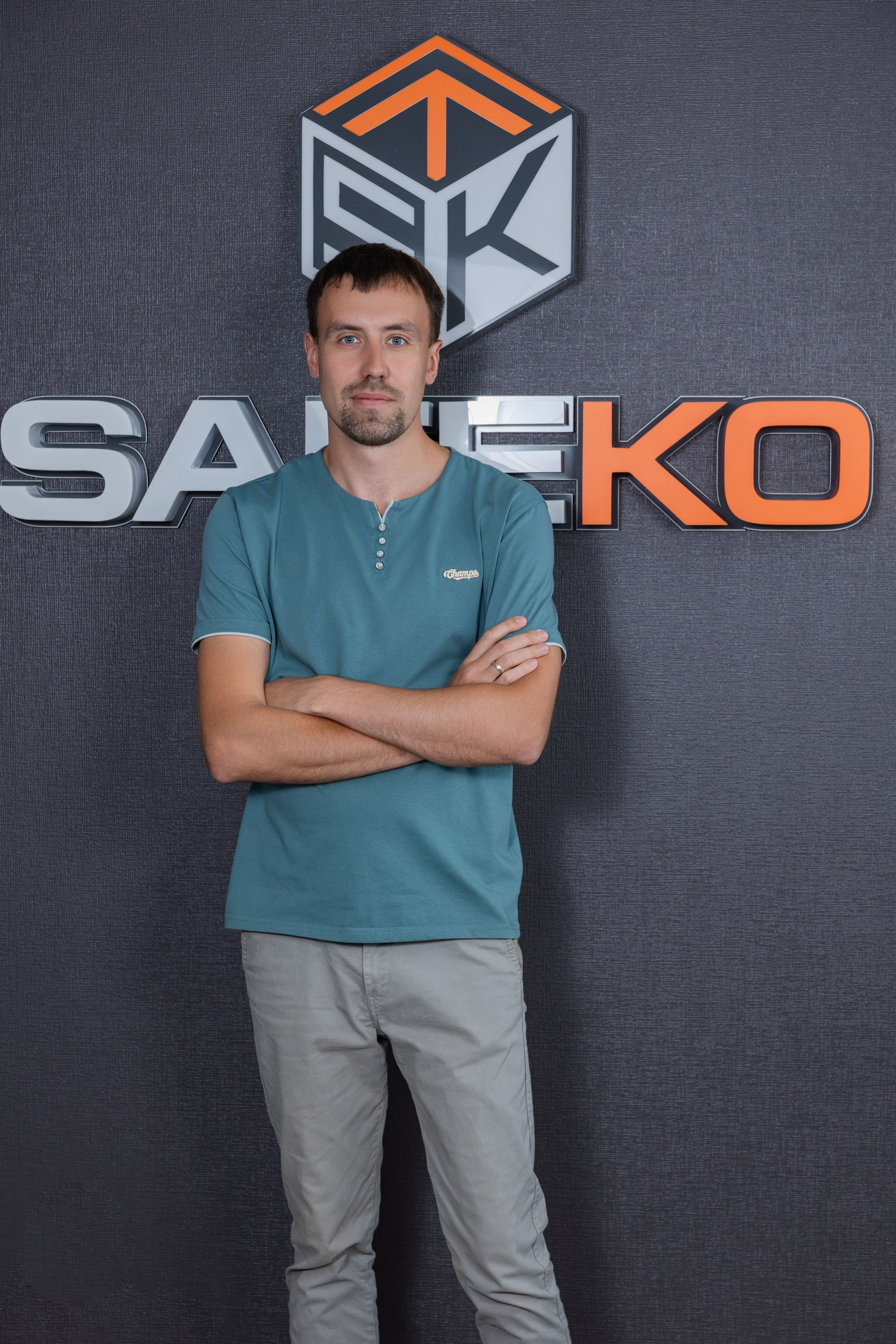 Бизнес портрет для компании Safeko. Выпускные альбомы во Владивостоке