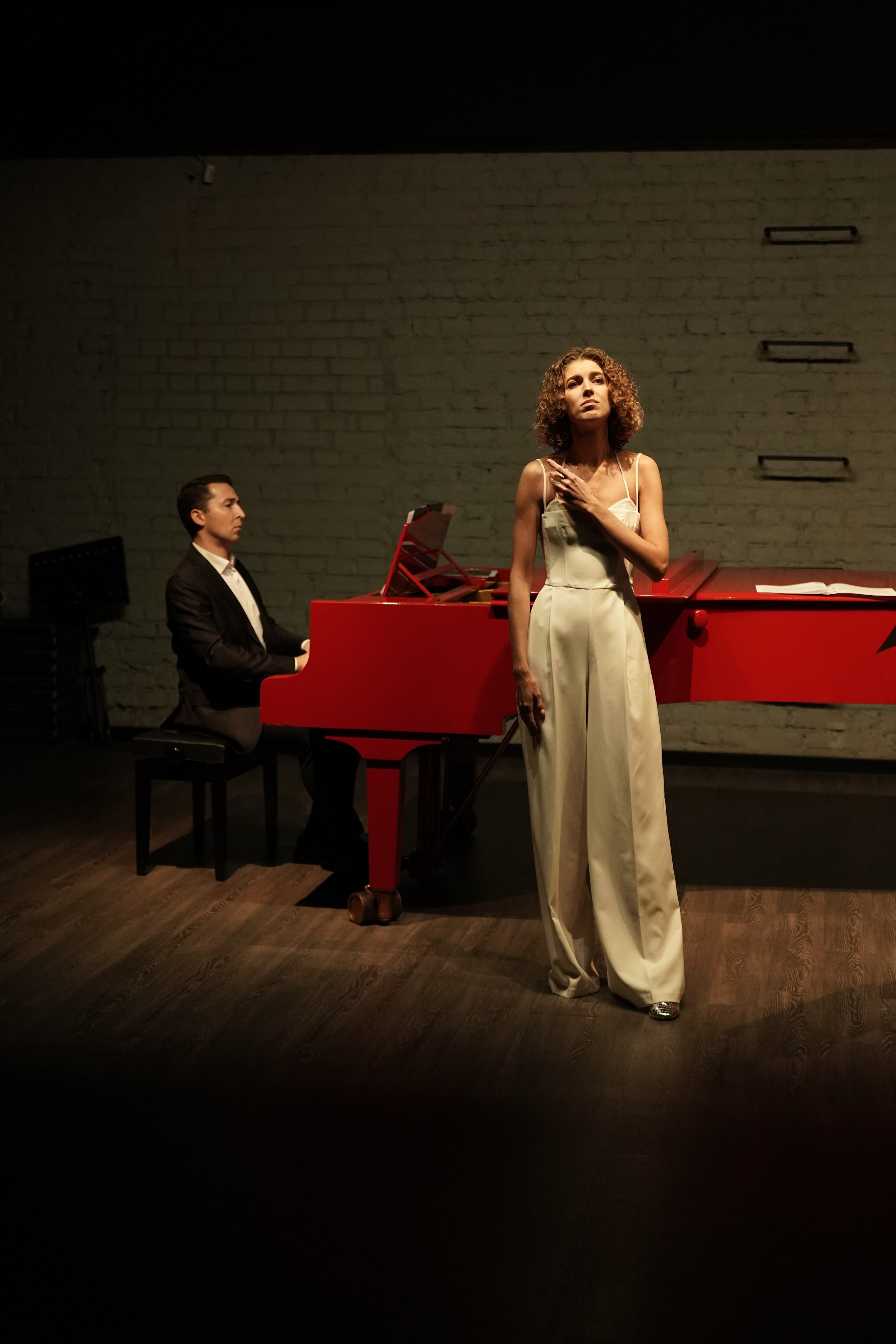 В сумраке Есенин-центра. 7/11/25. Фотограф Строгино Яна Гавриленко