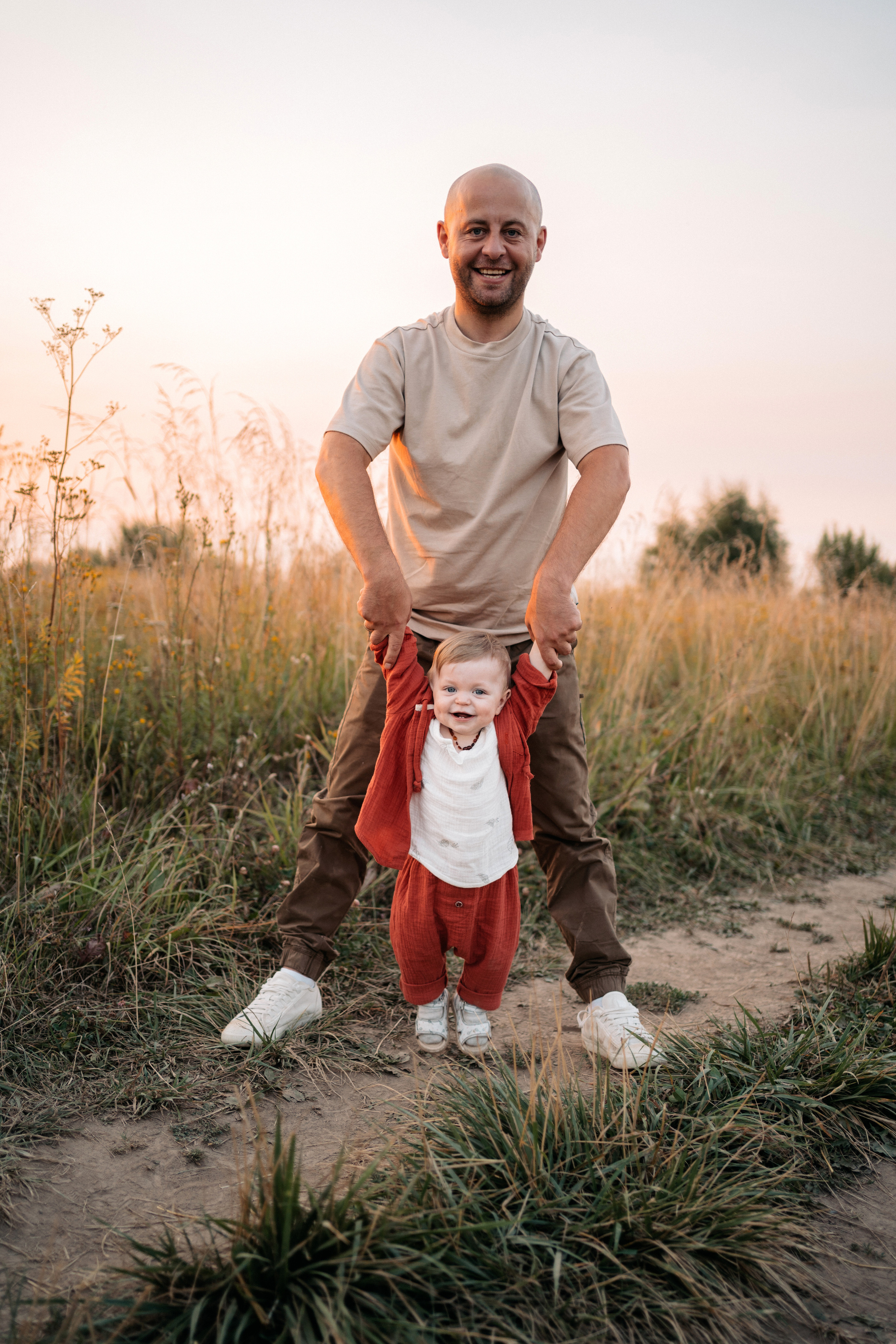Фотопрогулка с детьми в поле. Семейный фотограф в Москве и в Домодедово Екатерина Патракова