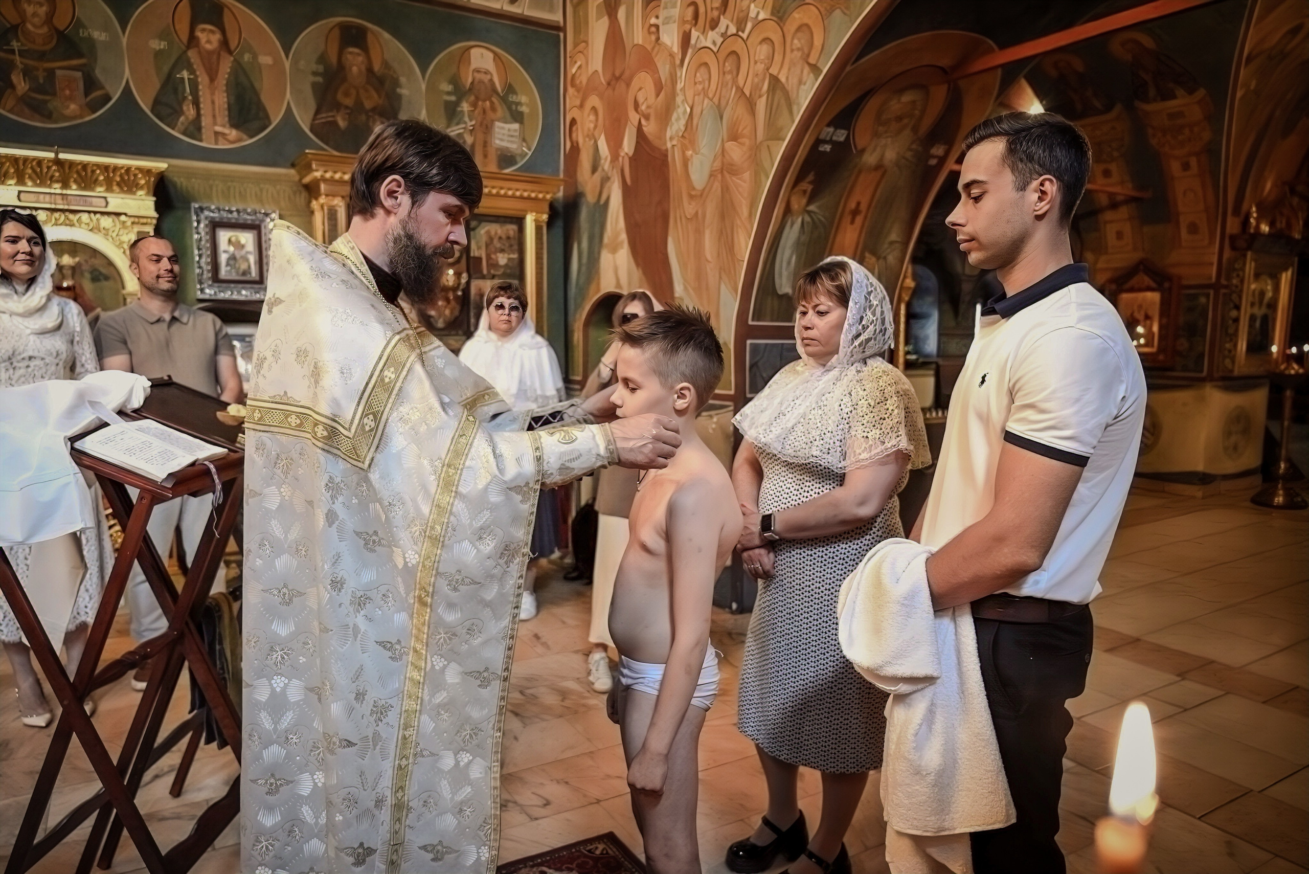 Крещение Арбат мама Ксения. Семейный и детский фотограф Москва