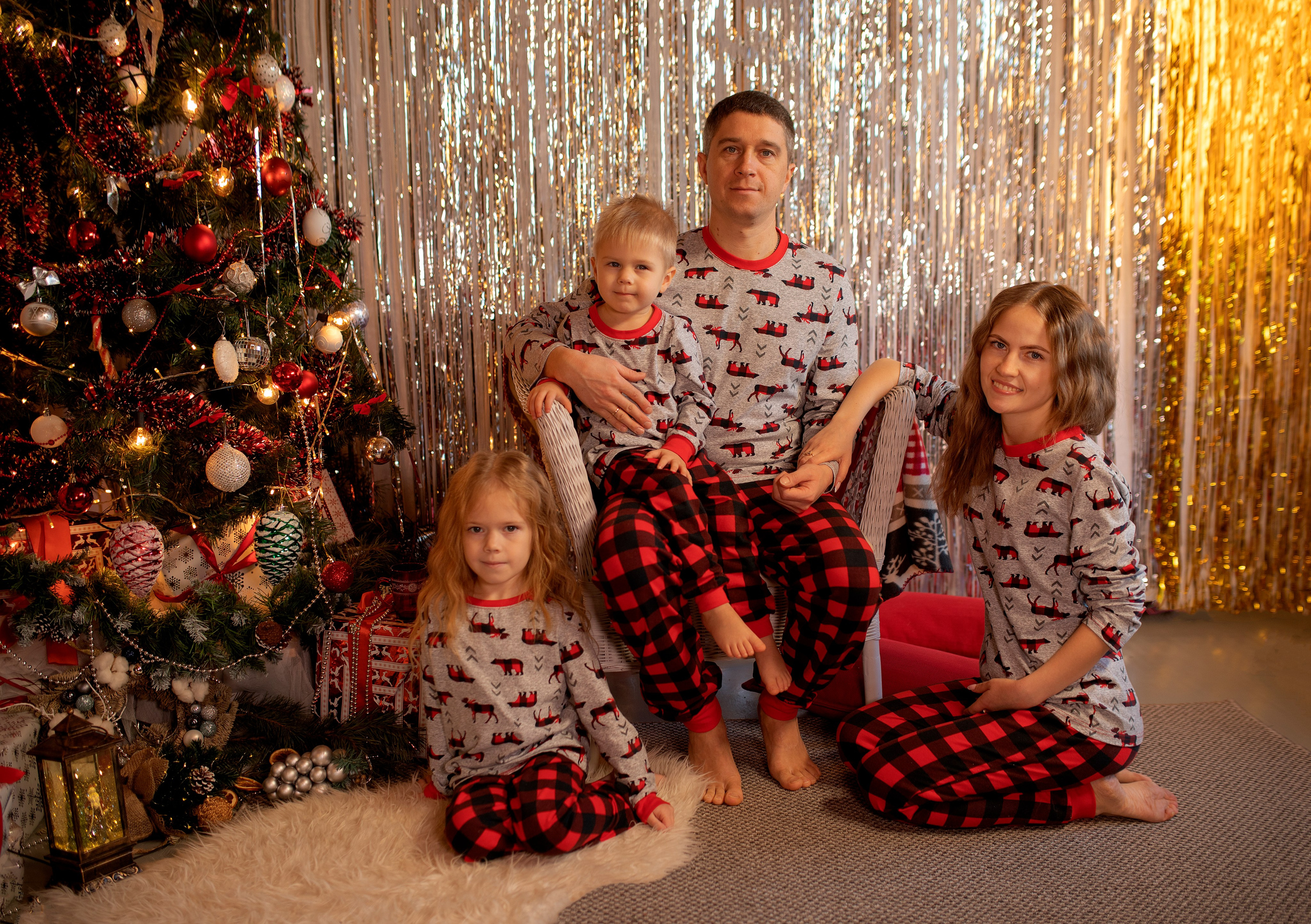 Новый год. ДЕТСКИЙ И СЕМЕЙНЫЙ ФОТОГРАФ в Сосново, Ленинградской области и Спб