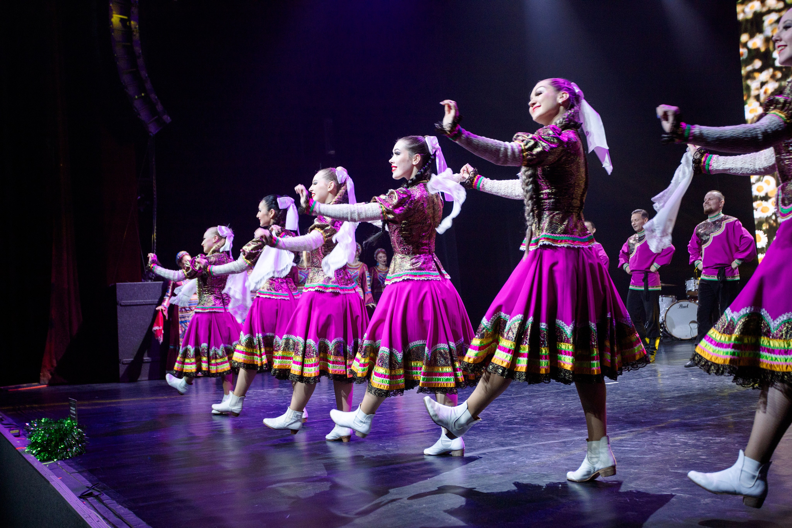 РЕПОРТАЖ: НОВЫЙ ГОД В ДК МЕТАЛЛУРГ. Профессиональный фотограф в Ижевске Леша Петров