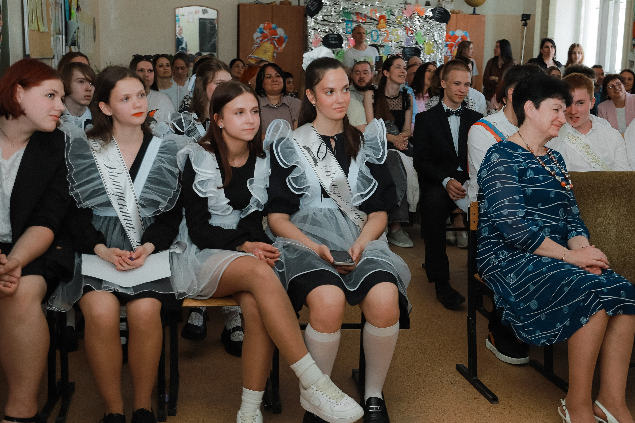 Последний звонок шк № 49. Фотограф Юлия Мальцева