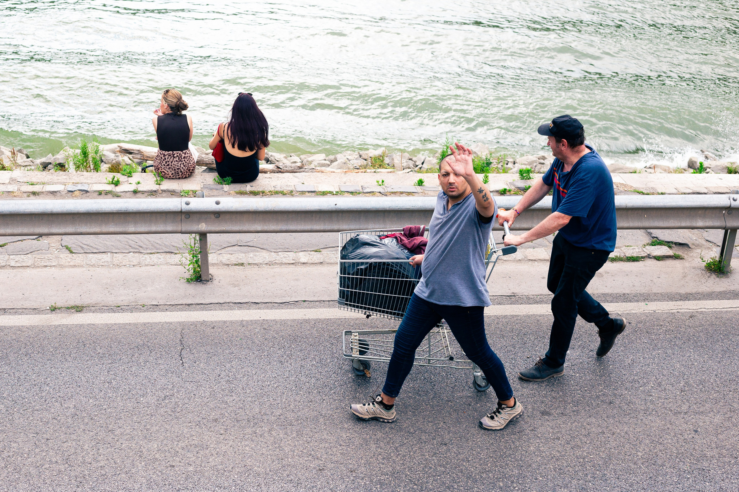 STREET PHOTOGRAPHY. Photographer in Budapest  — Yura Knyazev