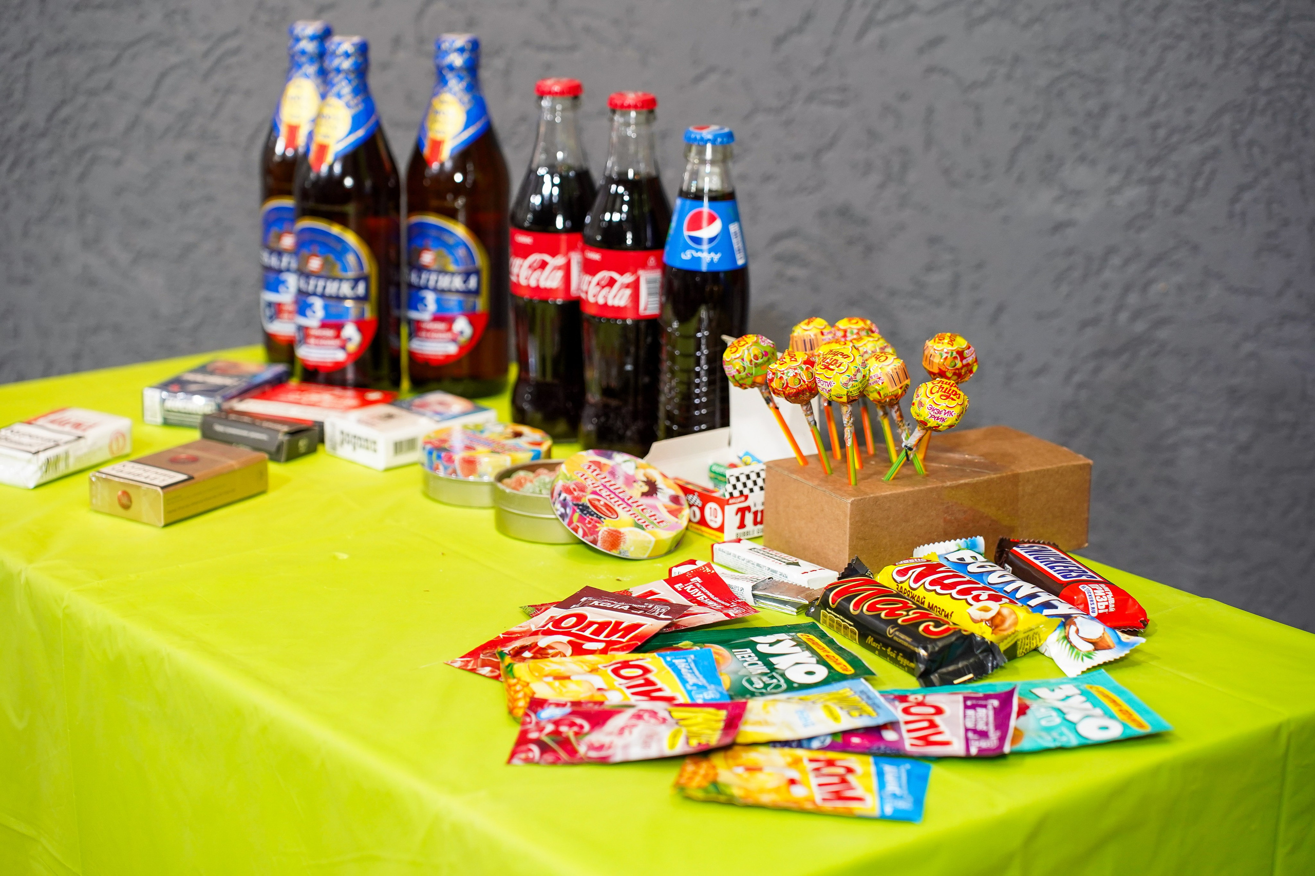 День Рождения в стиле 90-х. Фотограф Новороссийск | Геленджик и ЮФО Эльвина Ясинская