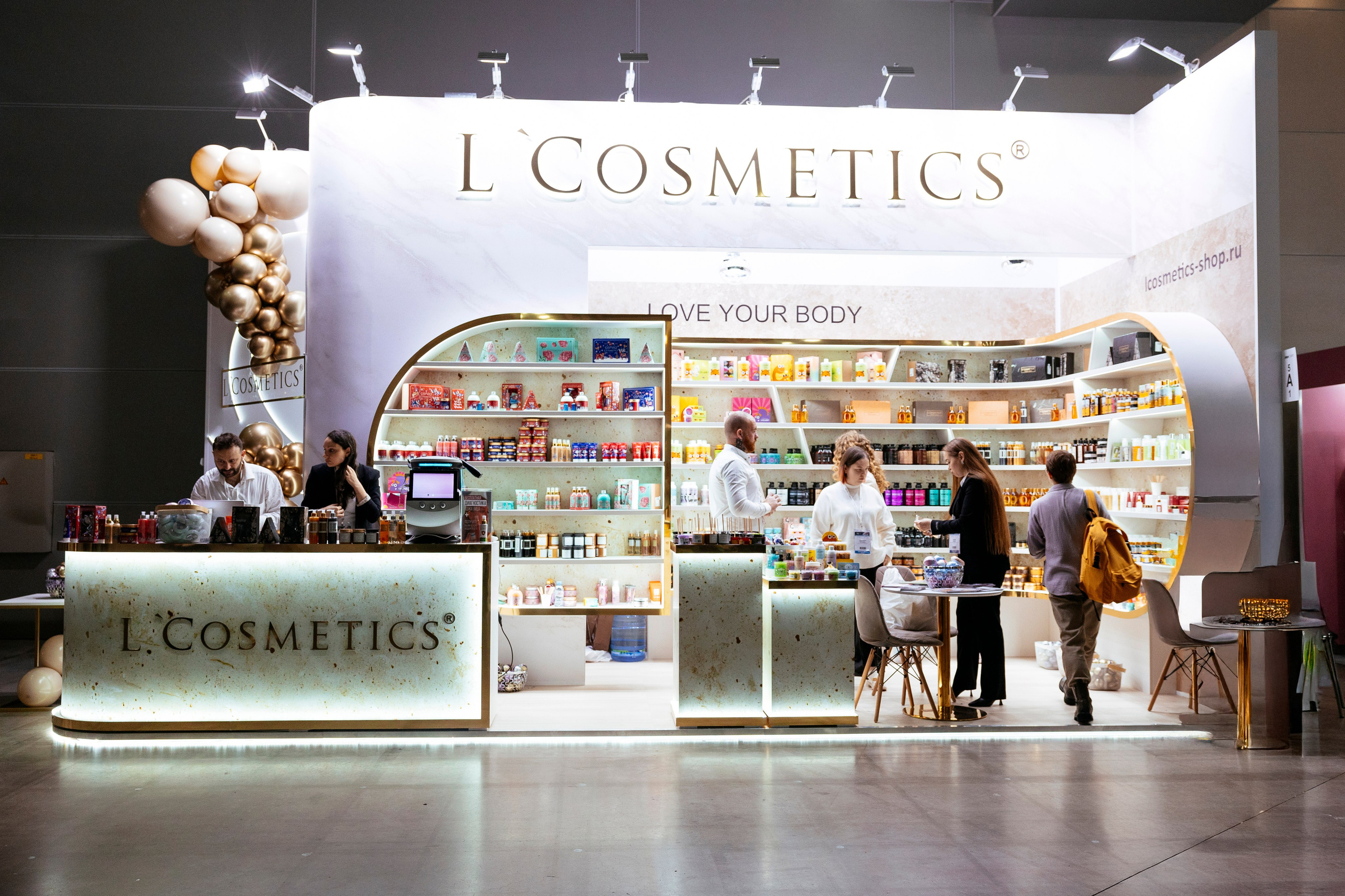 InterCHARM 2024. Фотограф Георгий Нигматулин