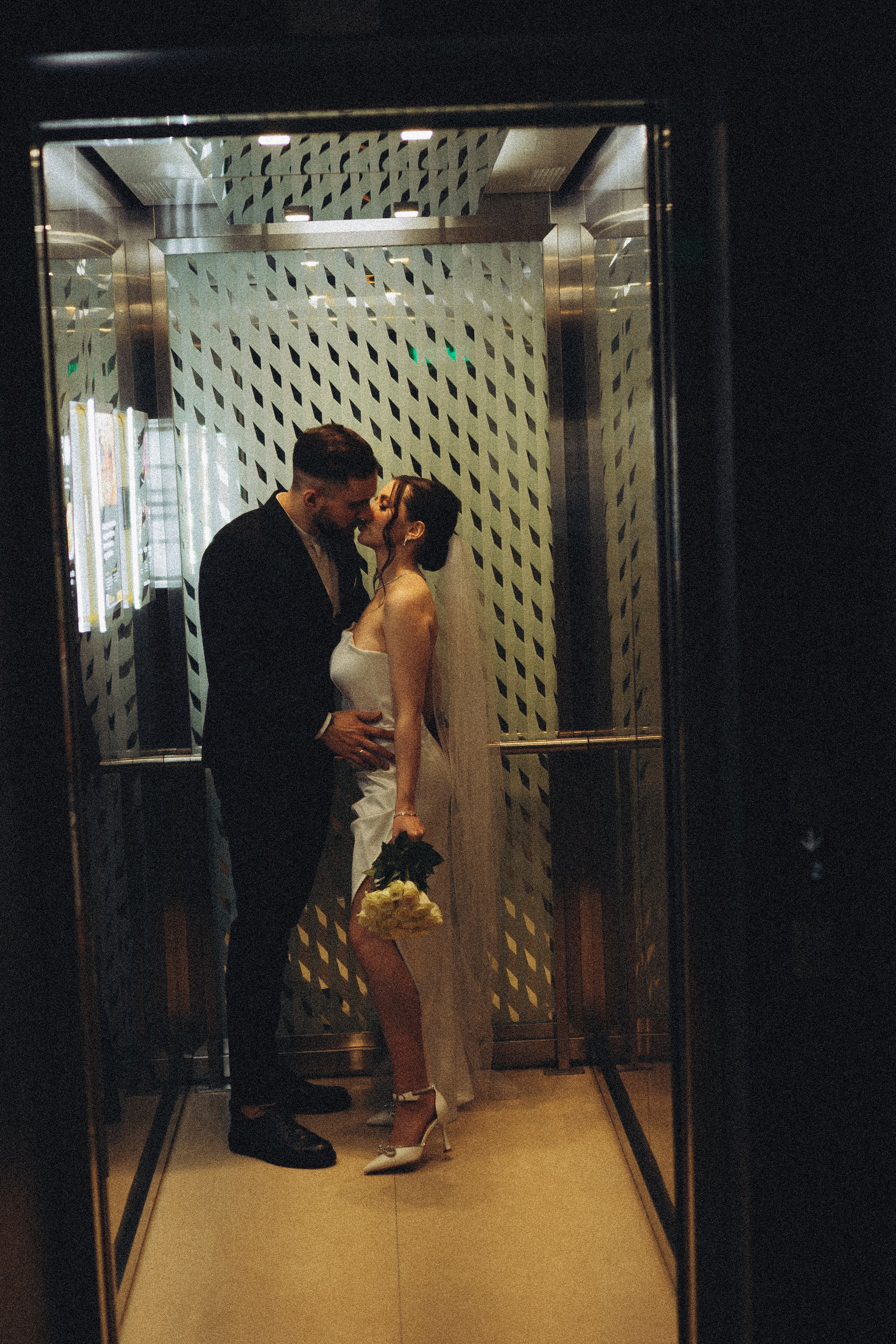 СВАДЕБНАЯ СЬЕМКА СБОРОВ ЖЕНИХА И НЕВЕСТЫ В ОТЕЛЕ И ТАКЖЕ ФОТОСЕССИИЯ В ОТЕЛЕЕ МЕГАПОЛИС БРЯНСК. Профессиональный фотограф, Санкт-Петербург — Виктория Богомолова