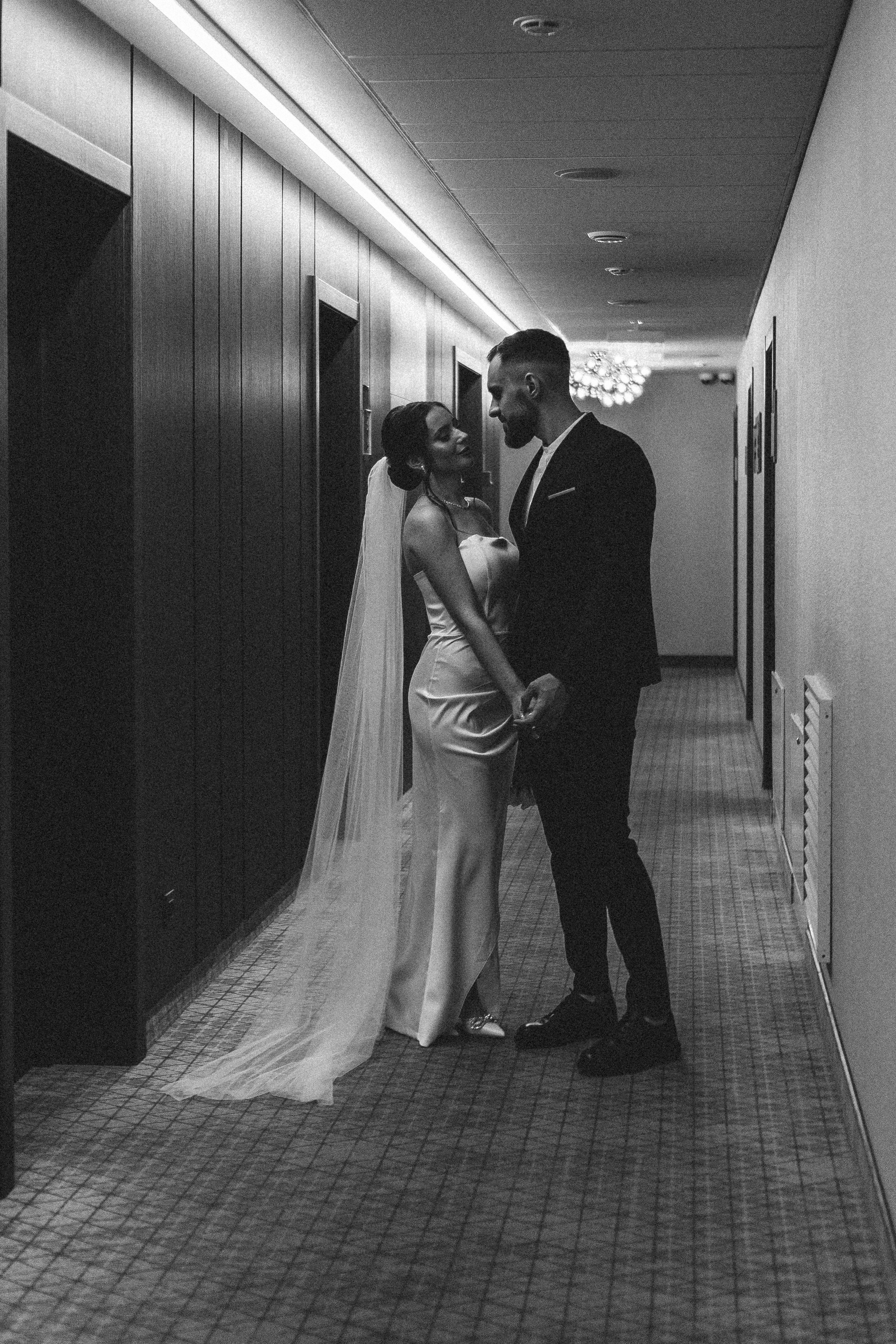 СВАДЕБНАЯ СЬЕМКА СБОРОВ ЖЕНИХА И НЕВЕСТЫ В ОТЕЛЕ И ТАКЖЕ ФОТОСЕССИИЯ В ОТЕЛЕЕ МЕГАПОЛИС БРЯНСК. Профессиональный фотограф, Санкт-Петербург — Виктория Богомолова