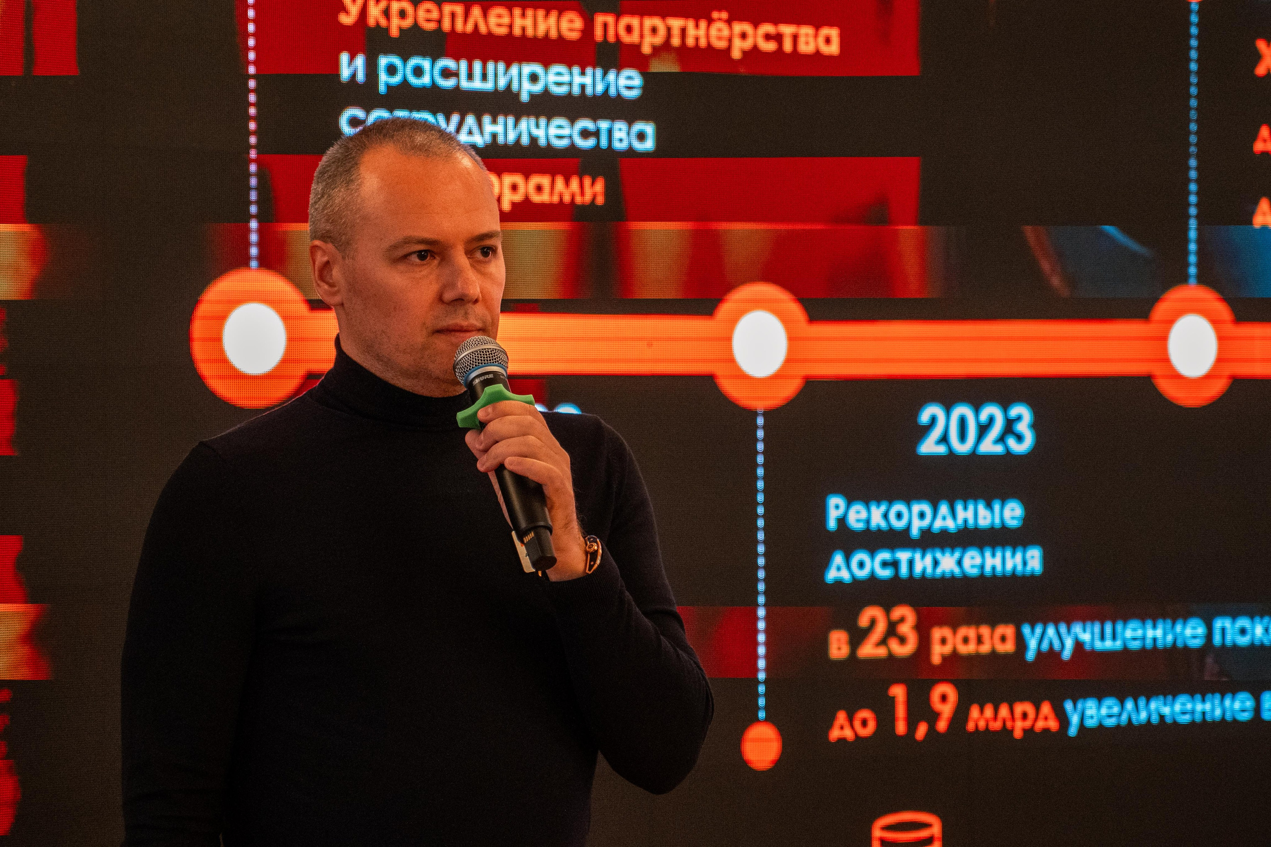 Telinter 15.04.2026. Коммерческий и художественный фотограф и видеограф в Москве Арсений Тургенев