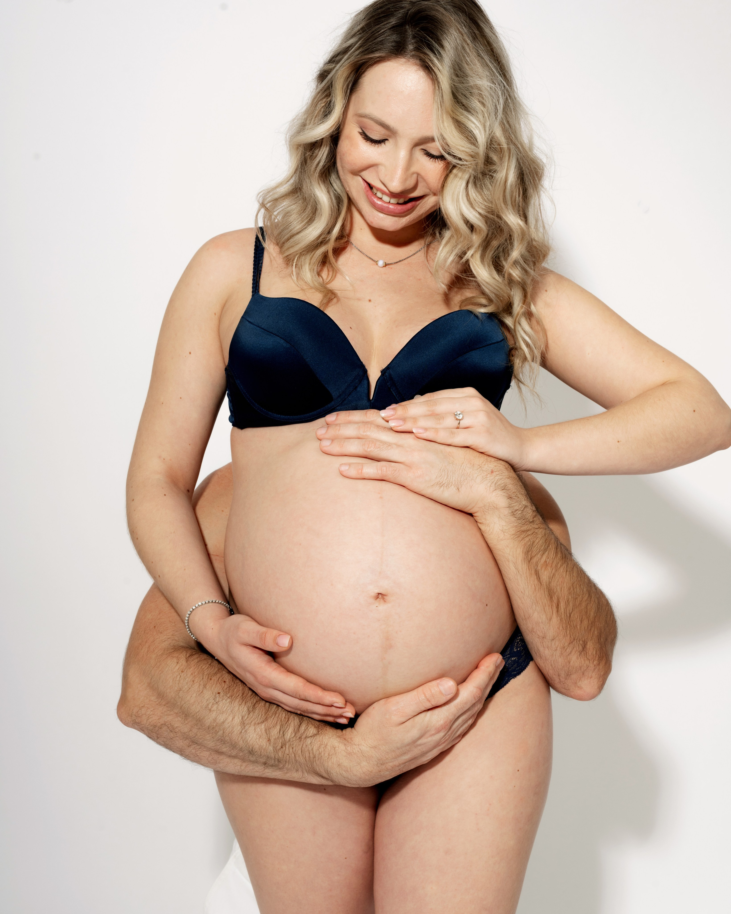 HAPPINESS. Anastasiia Antoniuk portrait, family and couple photographer, Portugal