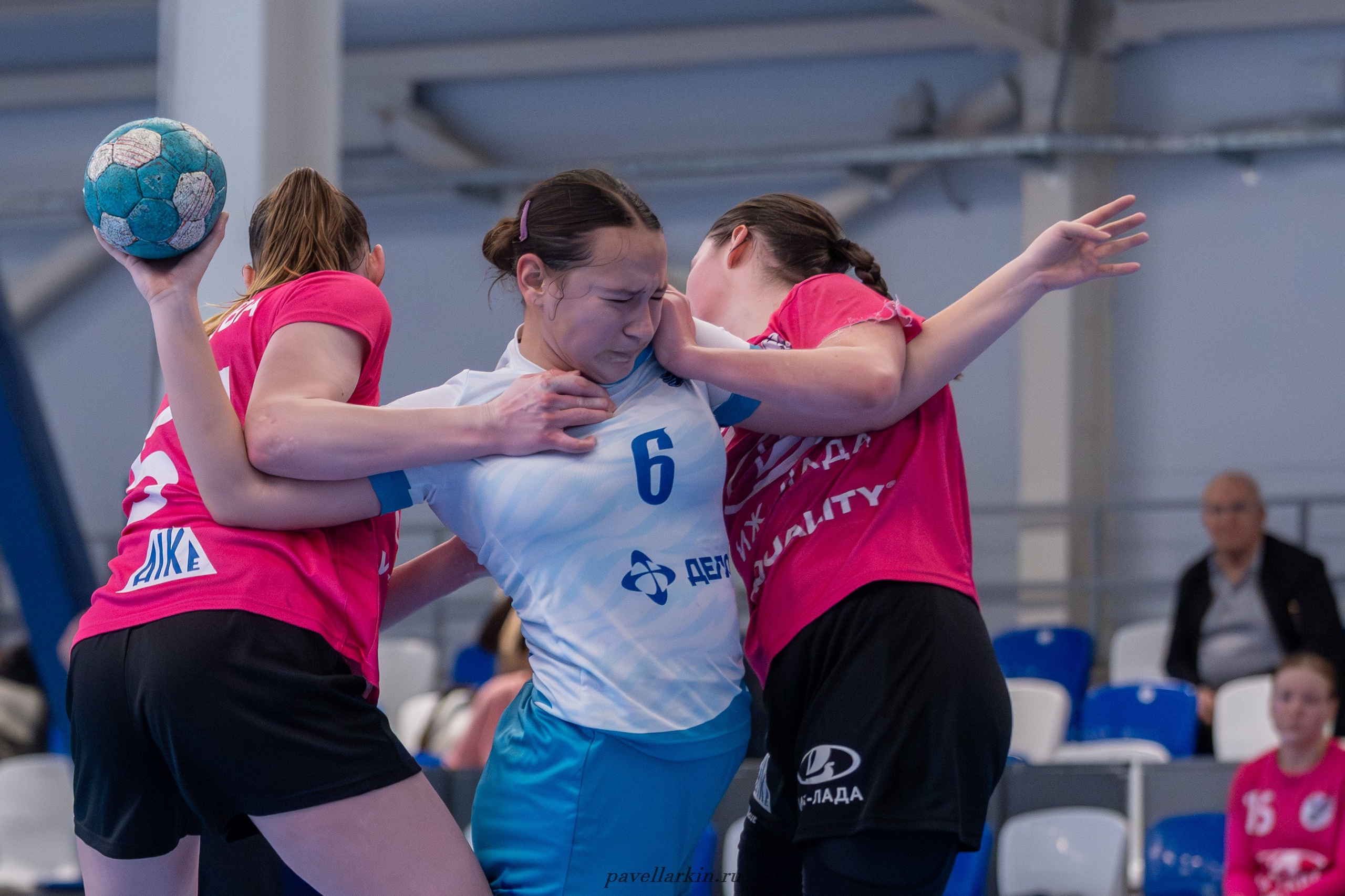 Гандбол. Черноморочка-2 — Университет-2. Спортивный фотограф, фотожурналист Павел Ларькин