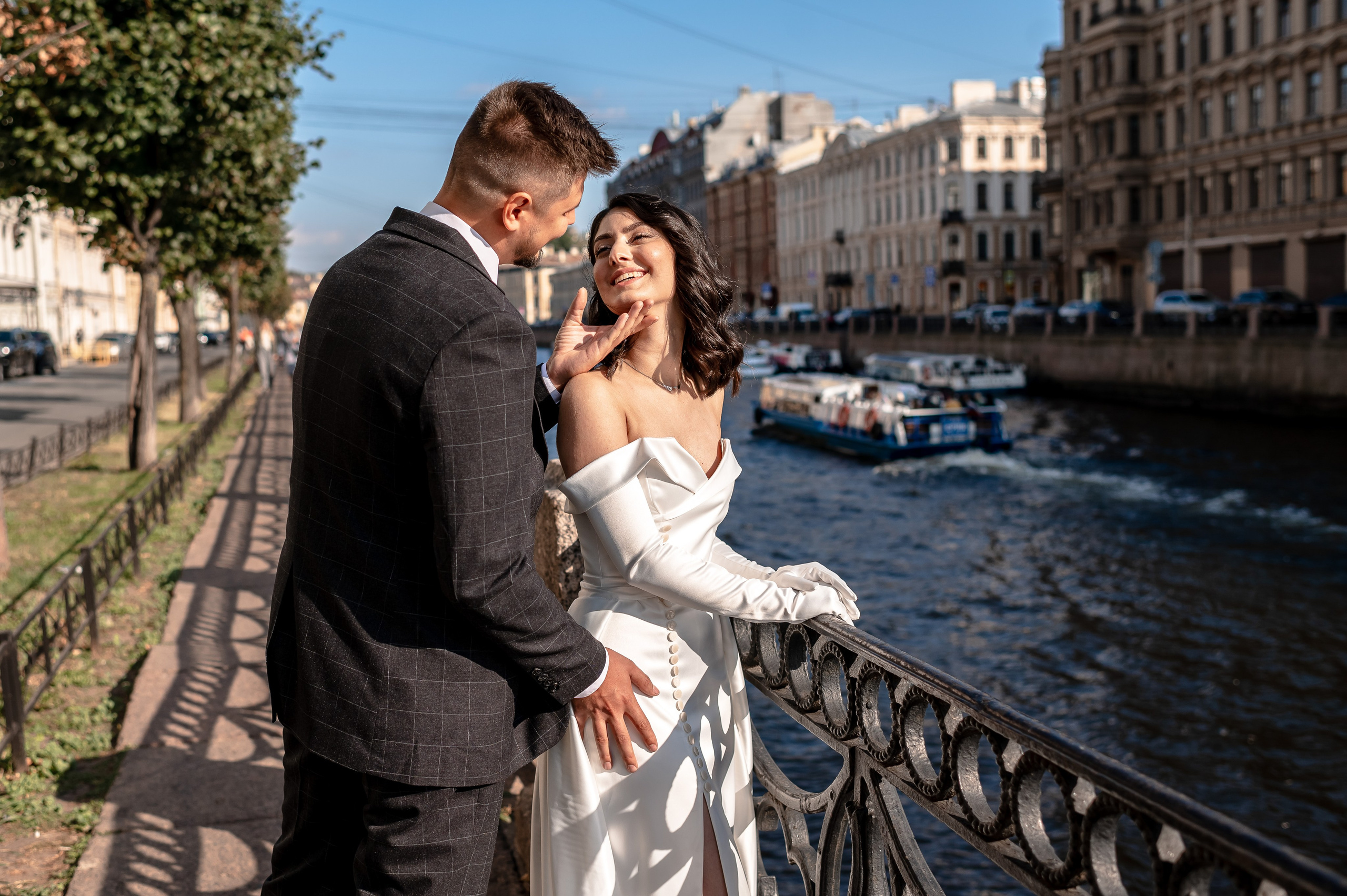Камерная свадьба в Первом Дворце Бракосочетания №1 на Английской набережной Яны и Евгения. Портретный, семейный и свадебный фотограф в Санкт-Петербурге и в Пушкине Ширяев Денис