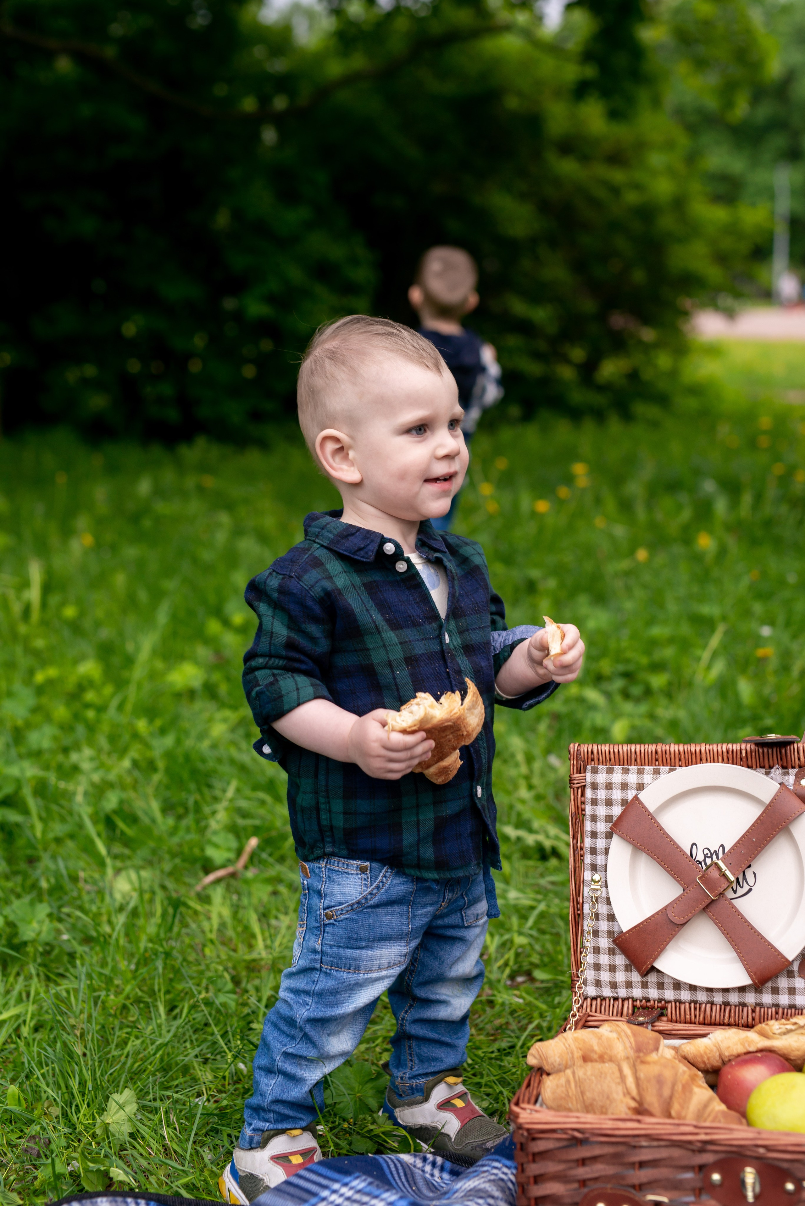 Наташа и Дима (фотосессия в цветущих садах). Портретный, семейный и свадебный фотограф в Санкт-Петербурге и в Пушкине Ширяев Денис