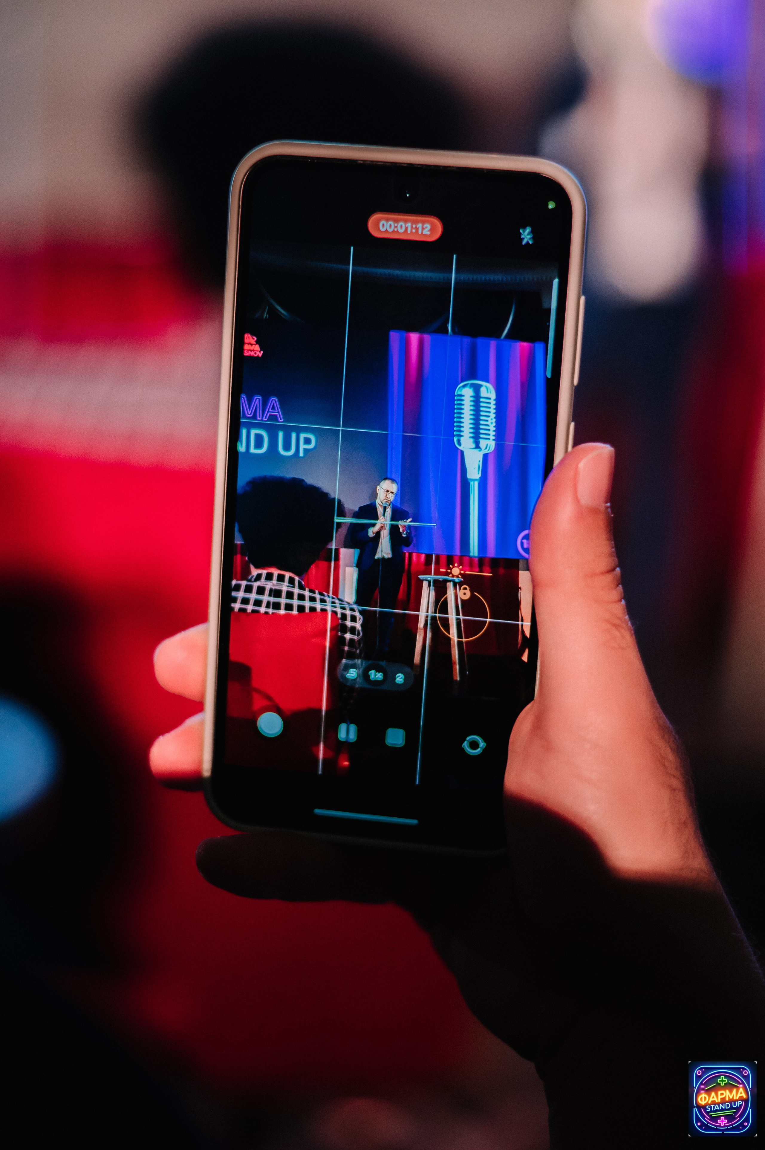 StandUp в GlavStandup Hall. Алена Братчук репортажный фотограф