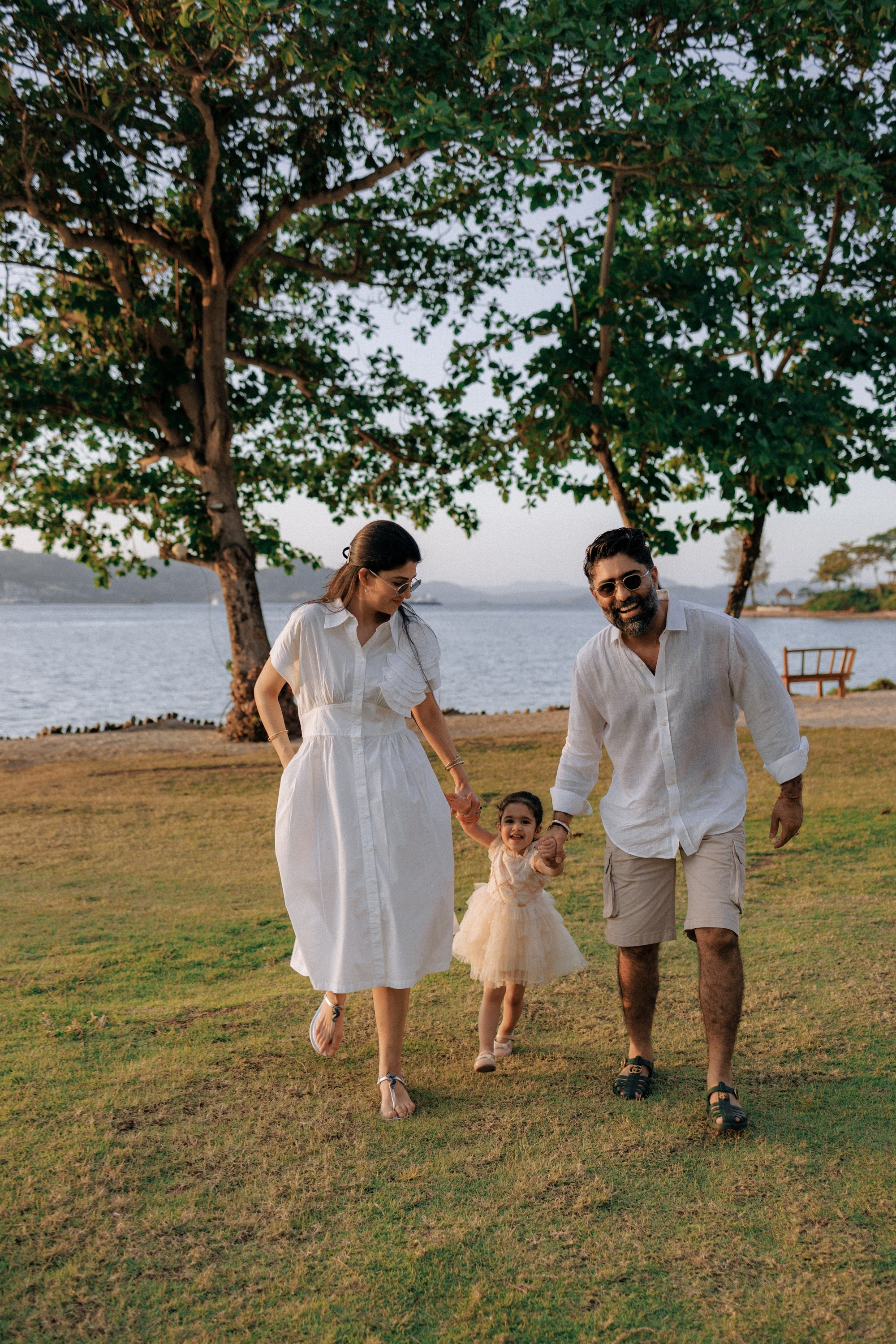 Family photoshoot in Phuket, Thailand. Fedor Lemeshko — Destination Wedding and Family Lifestyle photographer