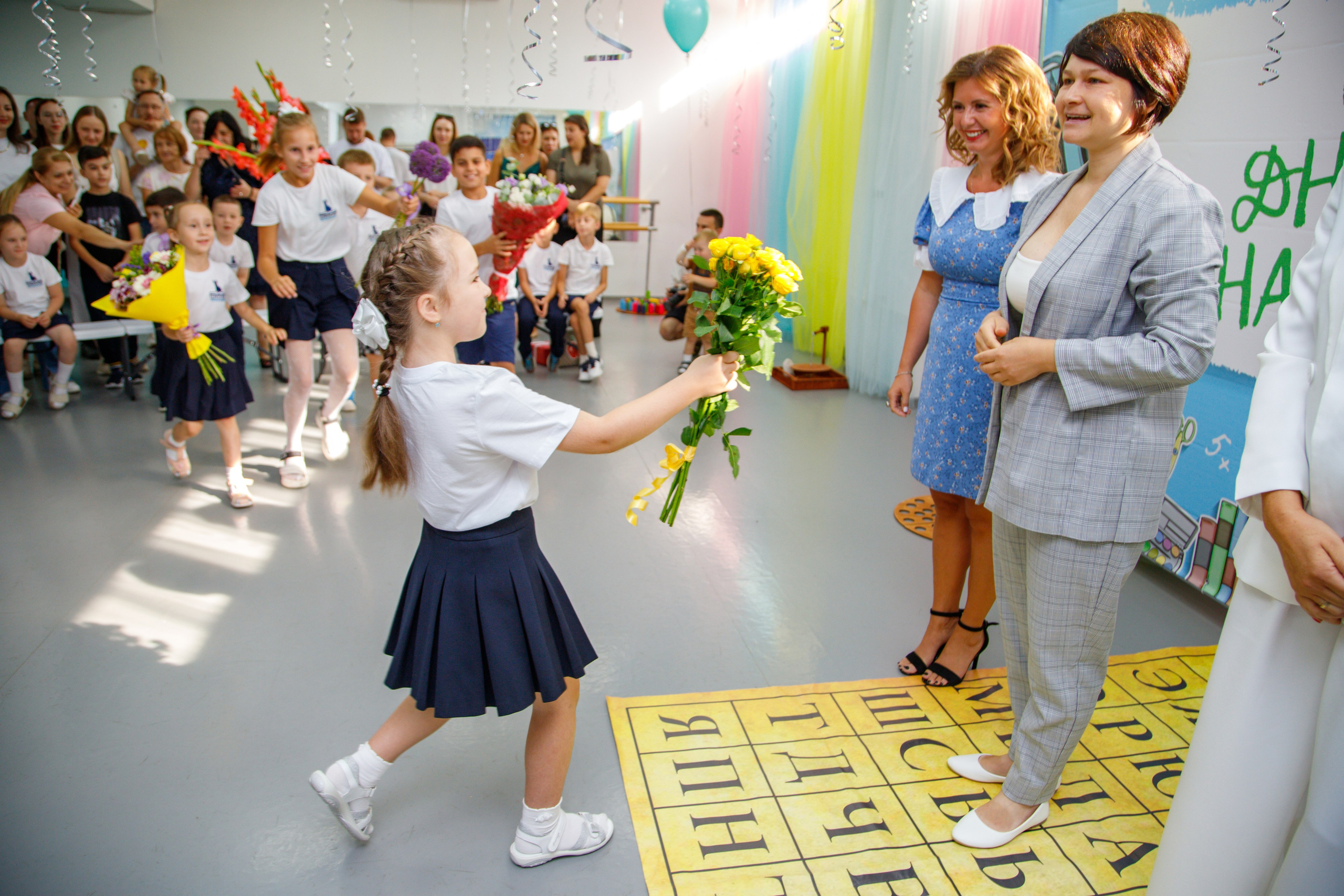 Репортажная съемка праздника знаний в школе. Семейный и школьный фотограф в Москве Анна Ткач