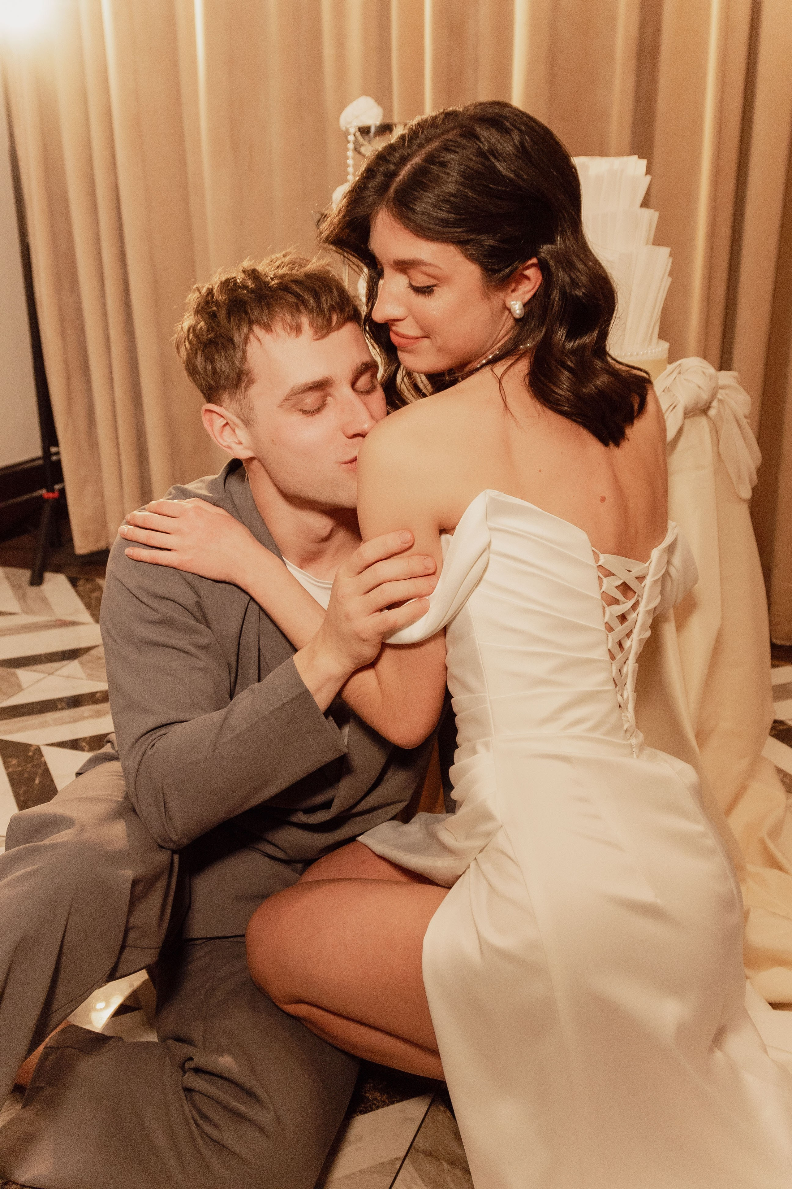 Свадебная съемка в Отеле River Palace. Фотограф Елена: естественные кадры с душой | Портреты, пары, свадьбы в Петербурге