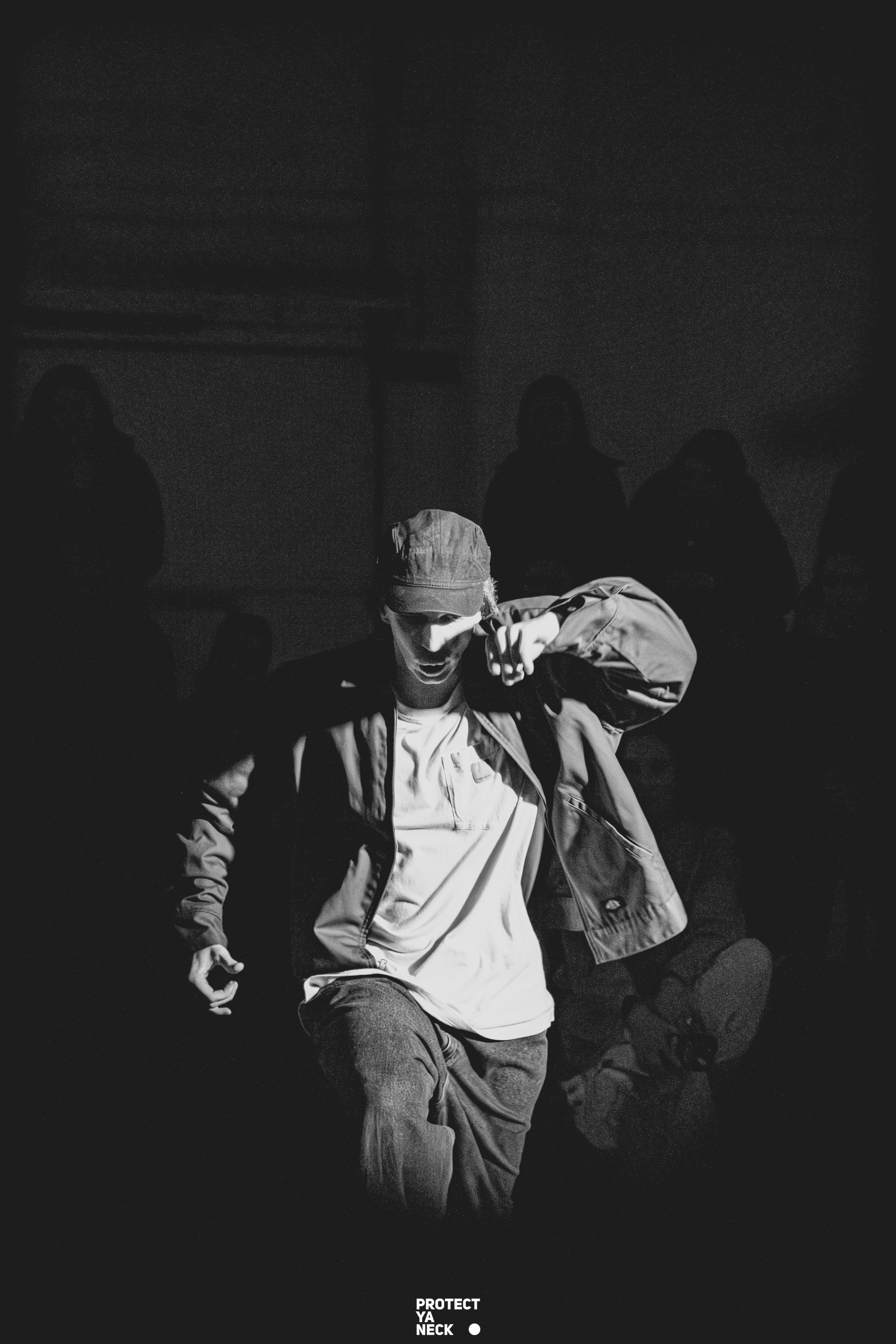 PROTECT YA NECK 22/03 (@youlovebu). Соня бу тебя сфоткала