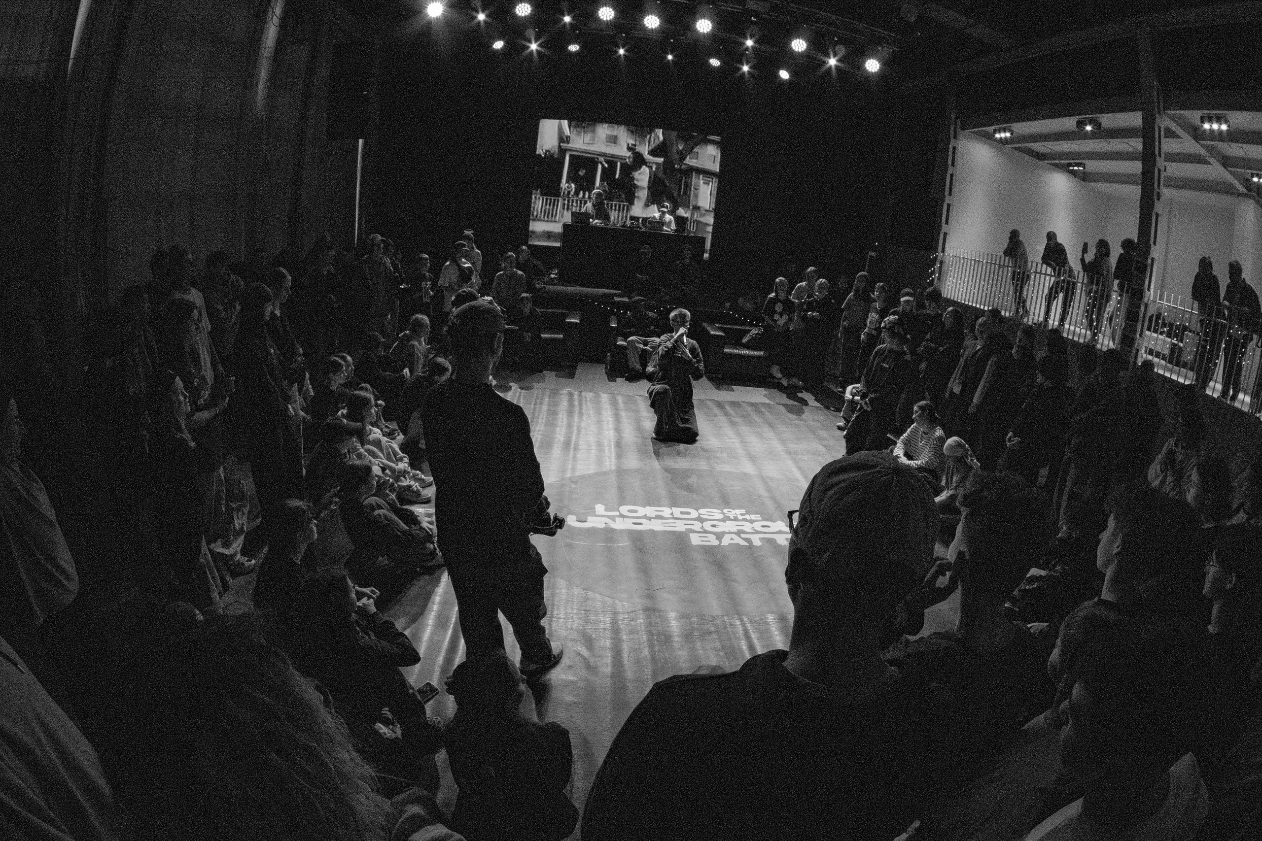 LORDS OF THE UNDERGROUND 27/10/25 (@youlovebu). Соня бу тебя сфоткала