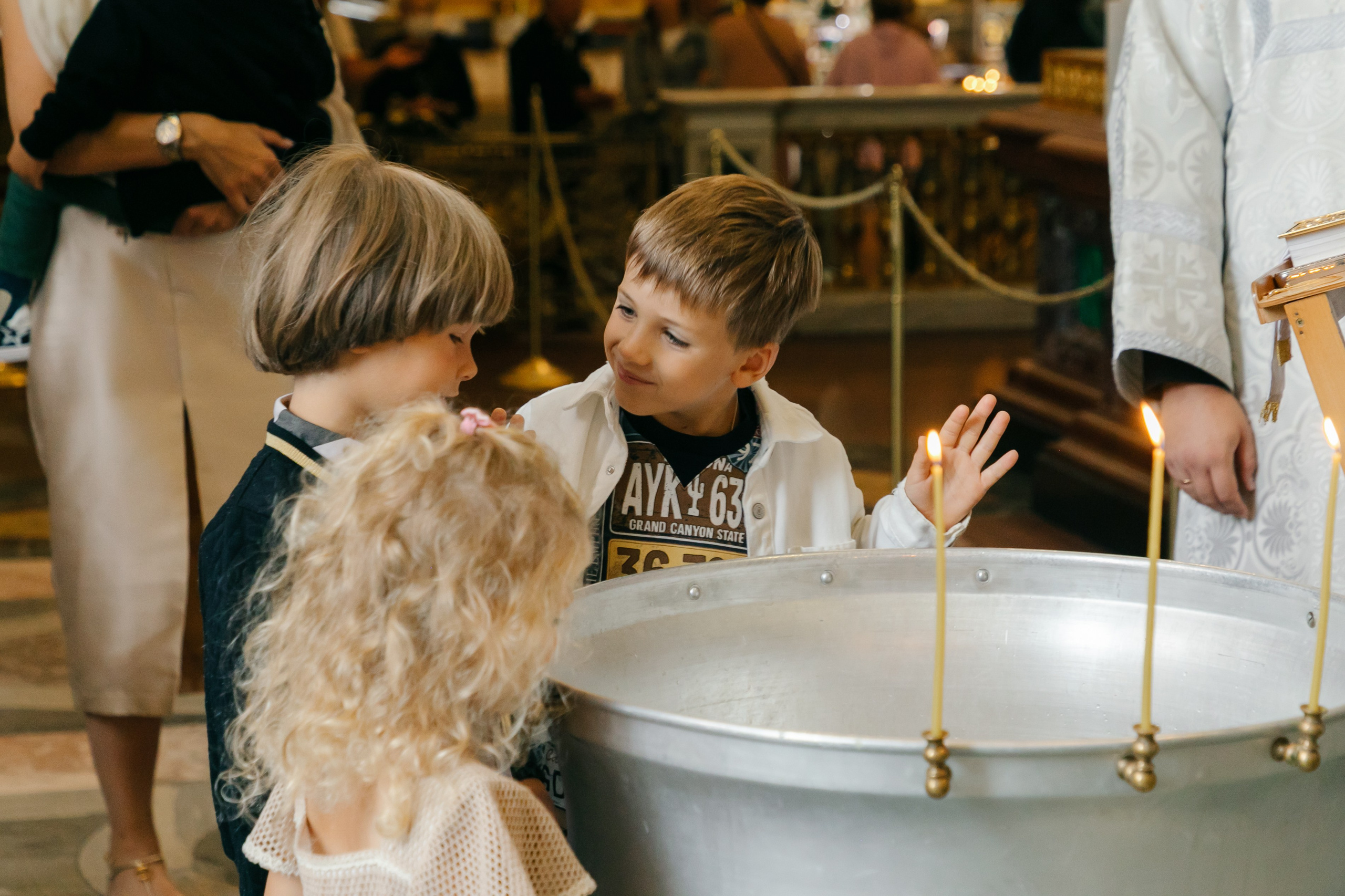 Крещение ребенка в Исаакиевском соборе СПб, крещение в церкви цена, крещение ребенка цена в спб невский район, можно крестить в исаакий, крещение в исаакиевском соборе санкт-петербурга 2023, как и где покрестить ребенка в спб, как записаться на крестины ребенка в исаакиевском соборе, фотограф на