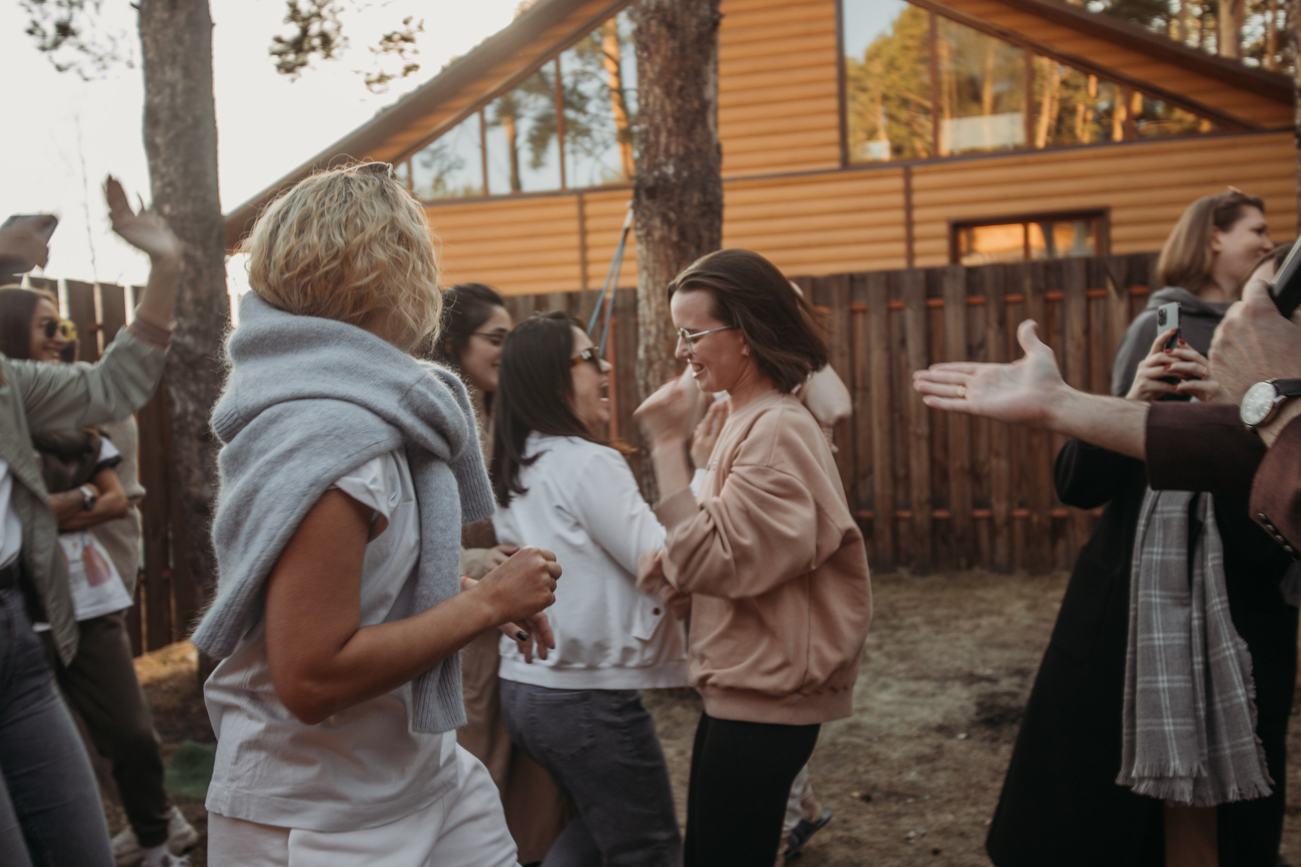 Корпоратив Muza_Arts. Венера Гайн. Репортажный фотограф  Тюмень. Обучение фотографии с 0