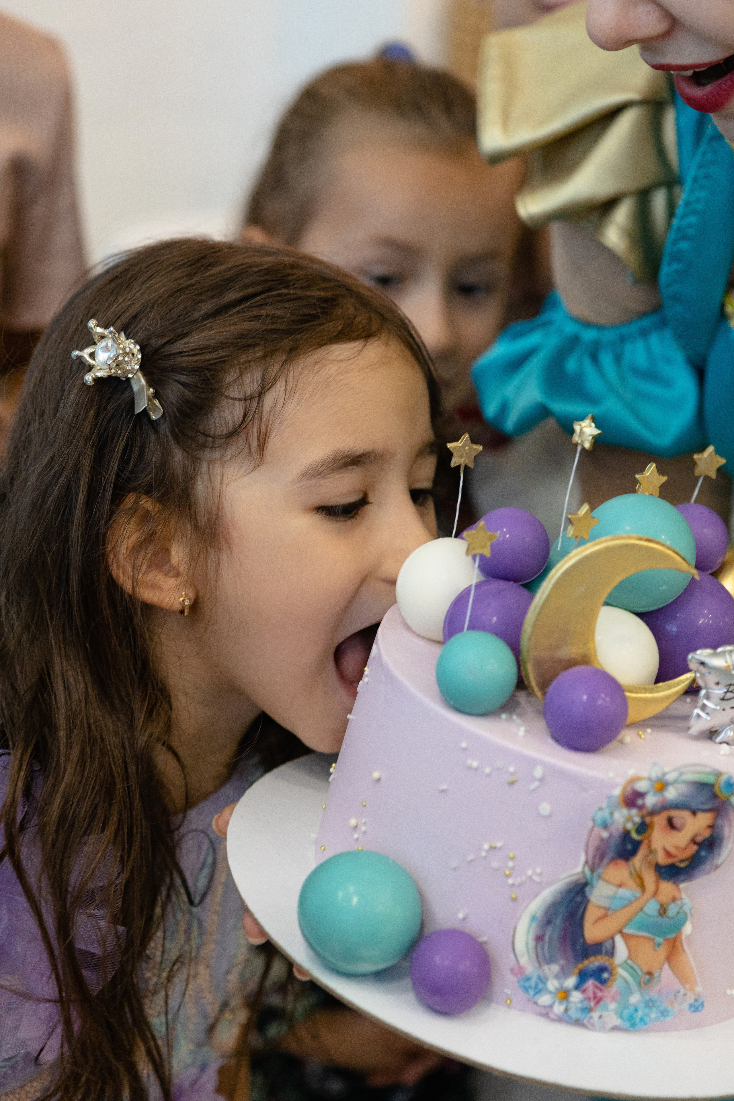 День рождения Амиры. Главная