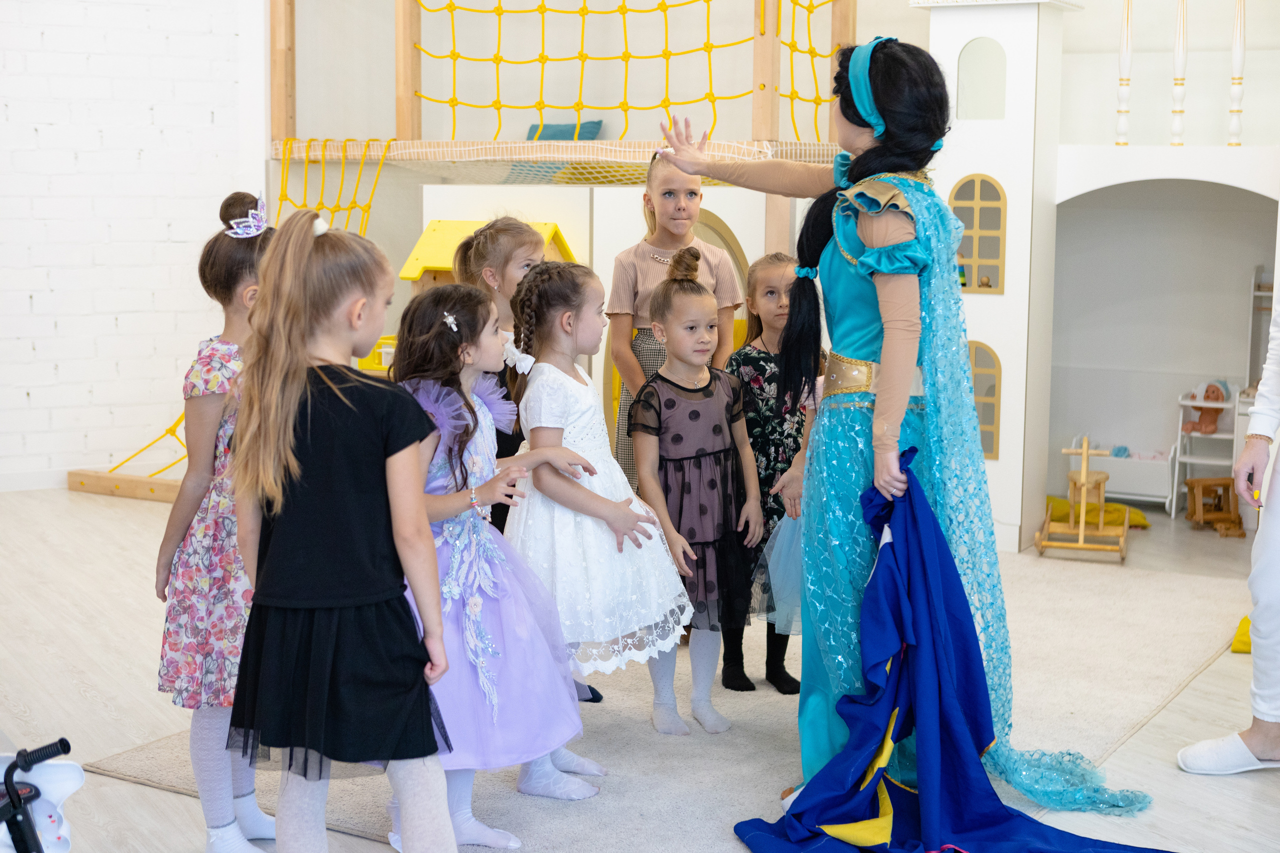 День рождения Амиры. Главная