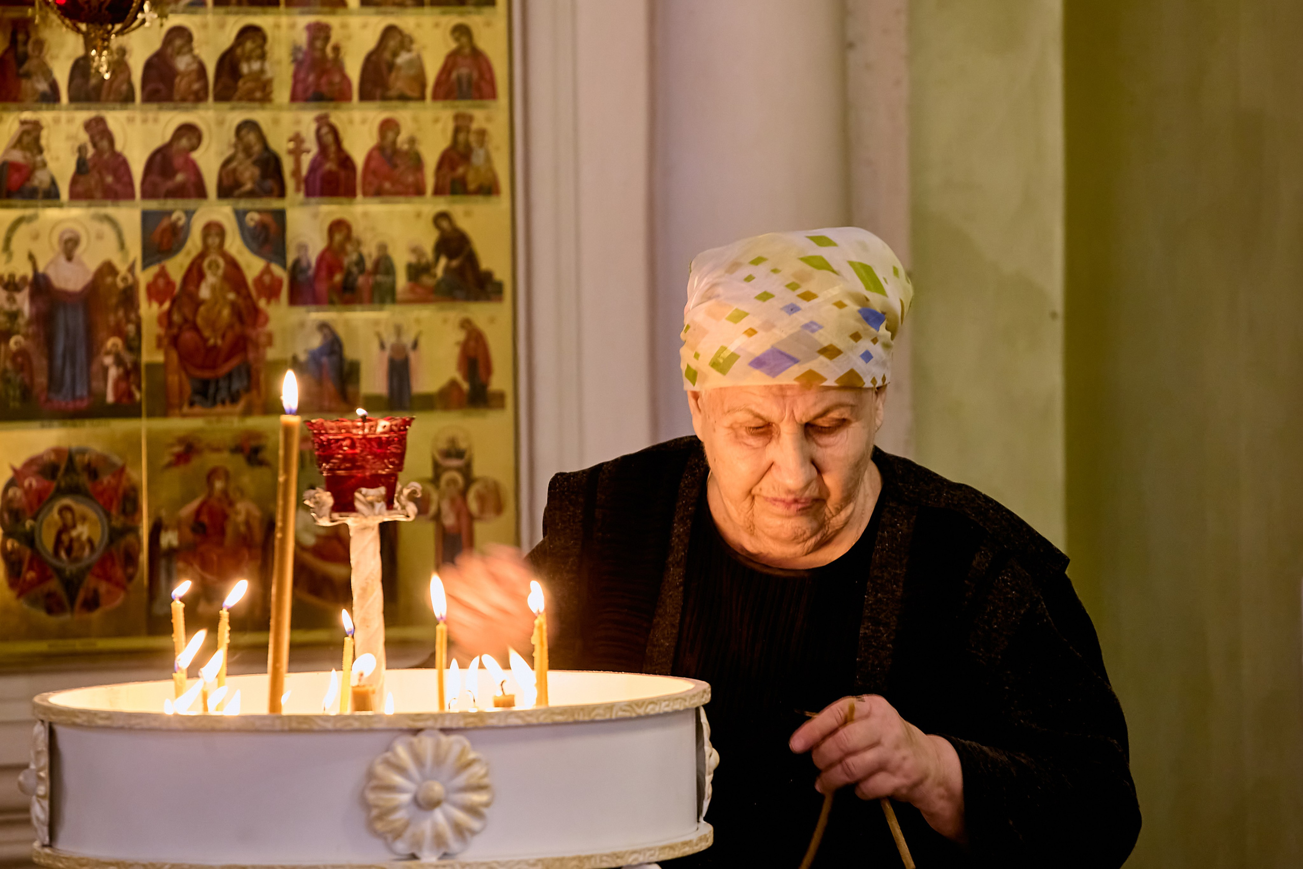 Фотографии Взрослый портрет в храме