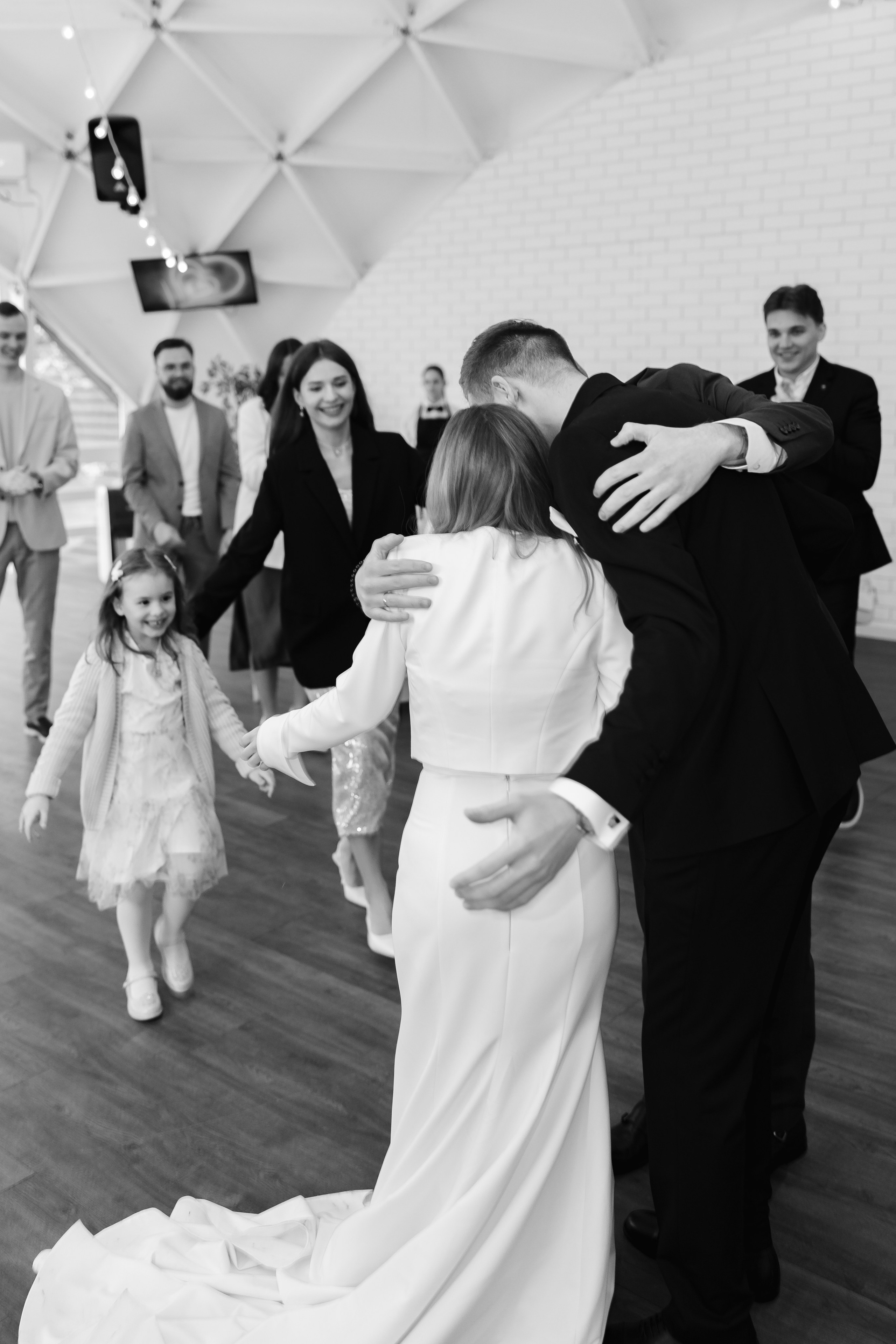 07.05.2024. RETOUCH-HOUSE