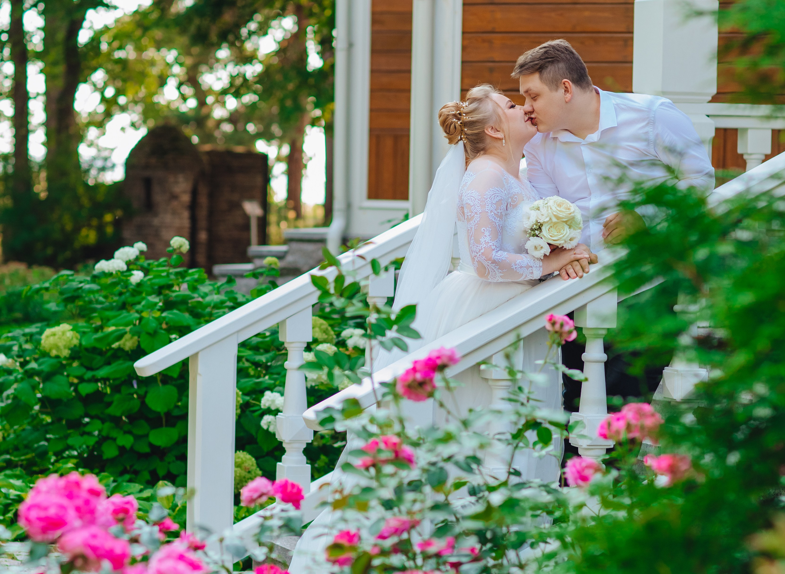 Евгения и Илья. ЗАГС Калининского района и прогулка на Финском заливе. Свадебный и семейный фотограф в Санкт-Петербурге и Сестрорецке