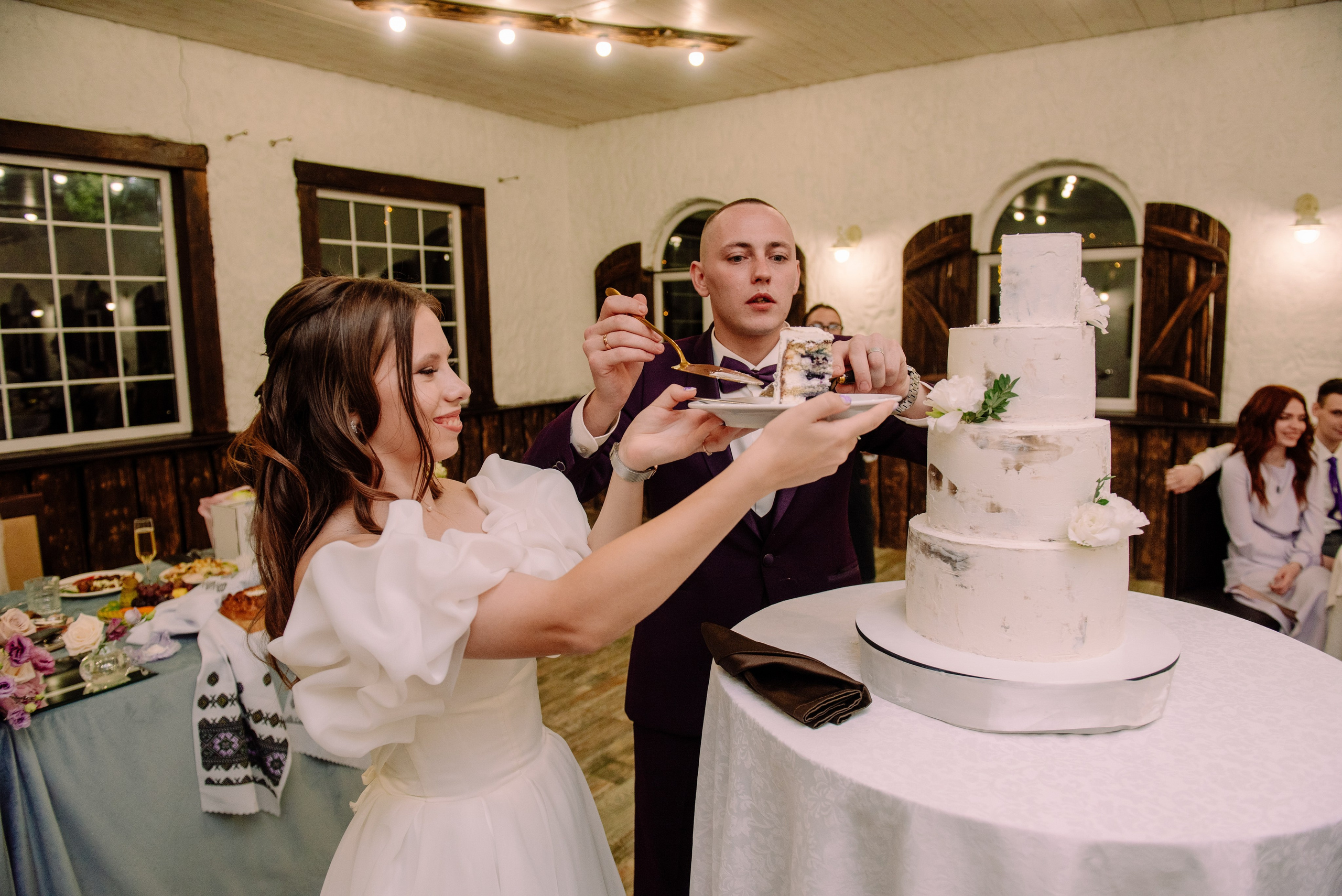 Юля и Саша — душевный банкет. Семейный и свадебный фотограф в Рязани Лиза Голованова