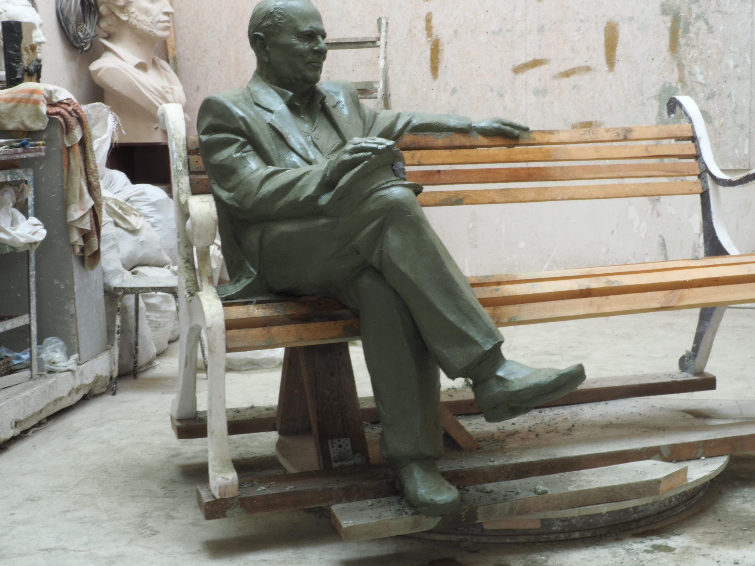 Альбом работ в мягком материале. Автор Лындин Дмитрий Васильевич. Лындин Дмитрий Васильевич — официальный сайт скульптора