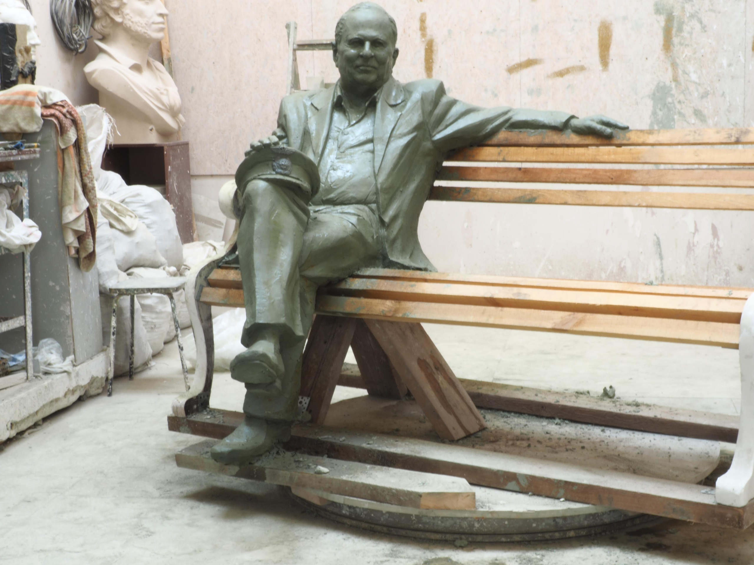 Альбом работ в мягком материале. Автор Лындин Дмитрий Васильевич. Лындин Дмитрий Васильевич — официальный сайт скульптора