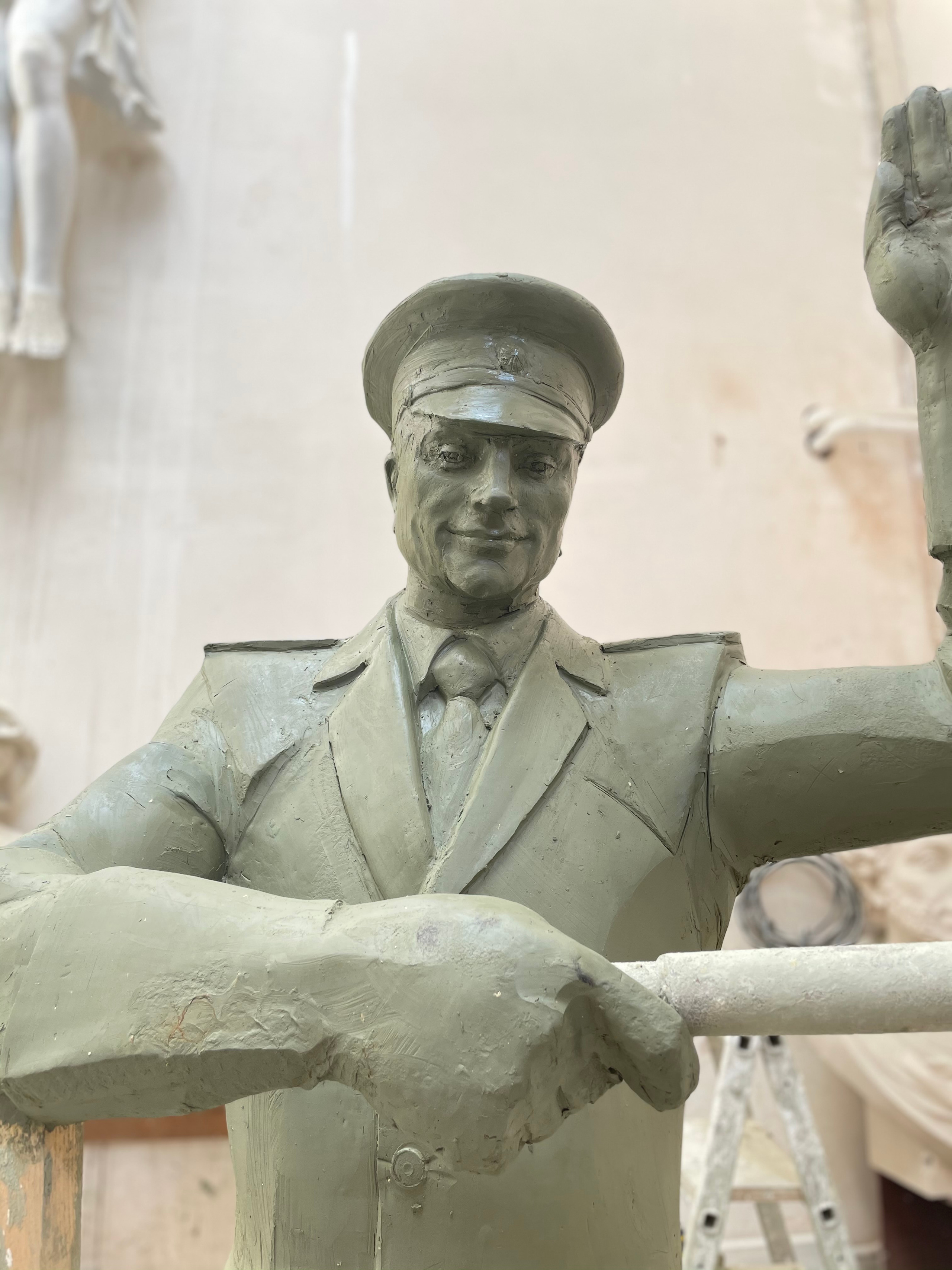 Альбом работ в мягком материале. Автор Лындин Дмитрий Васильевич. Лындин Дмитрий Васильевич — официальный сайт скульптора