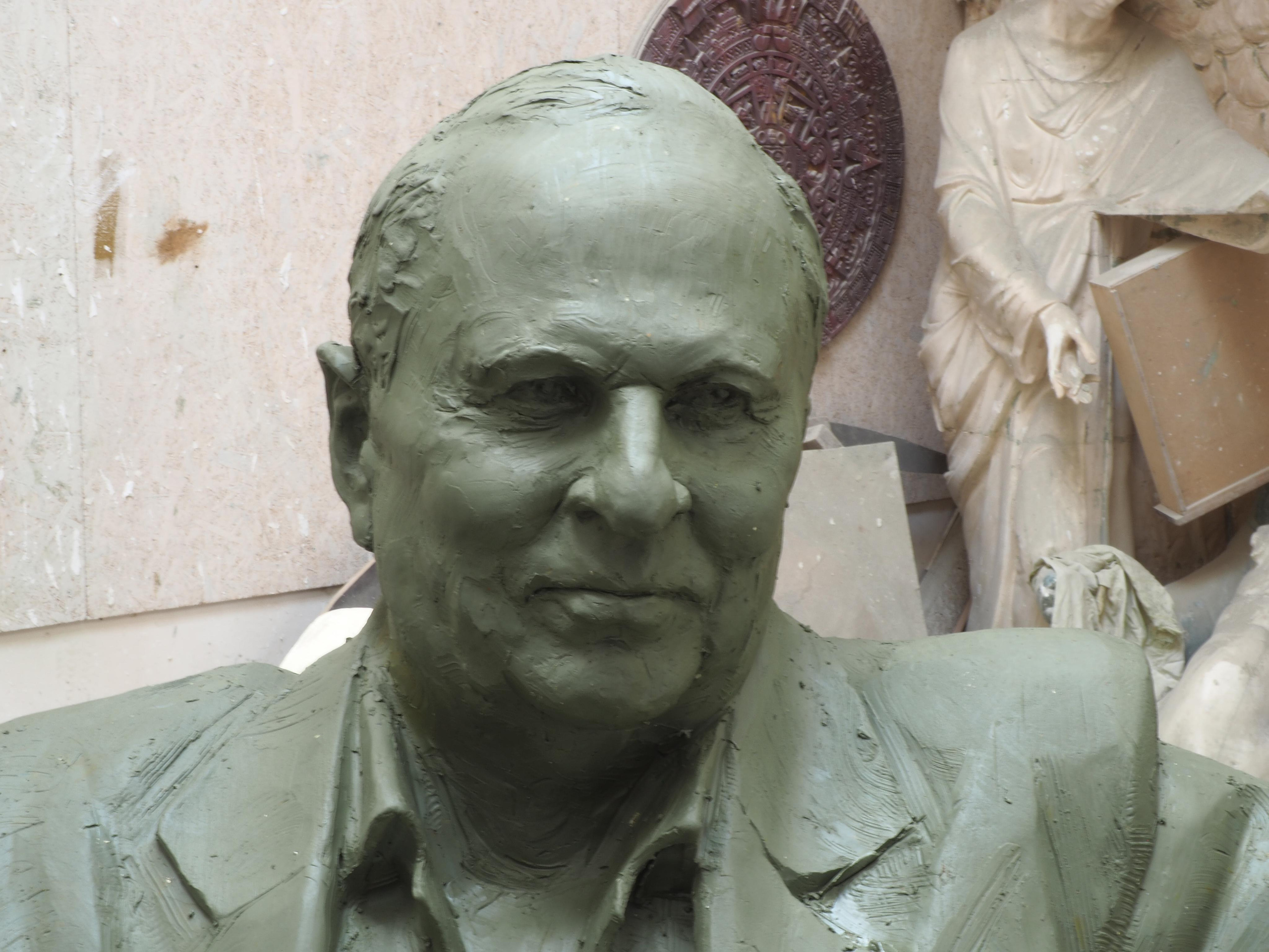 Альбом работ в мягком материале. Автор Лындин Дмитрий Васильевич. Лындин Дмитрий Васильевич — официальный сайт скульптора