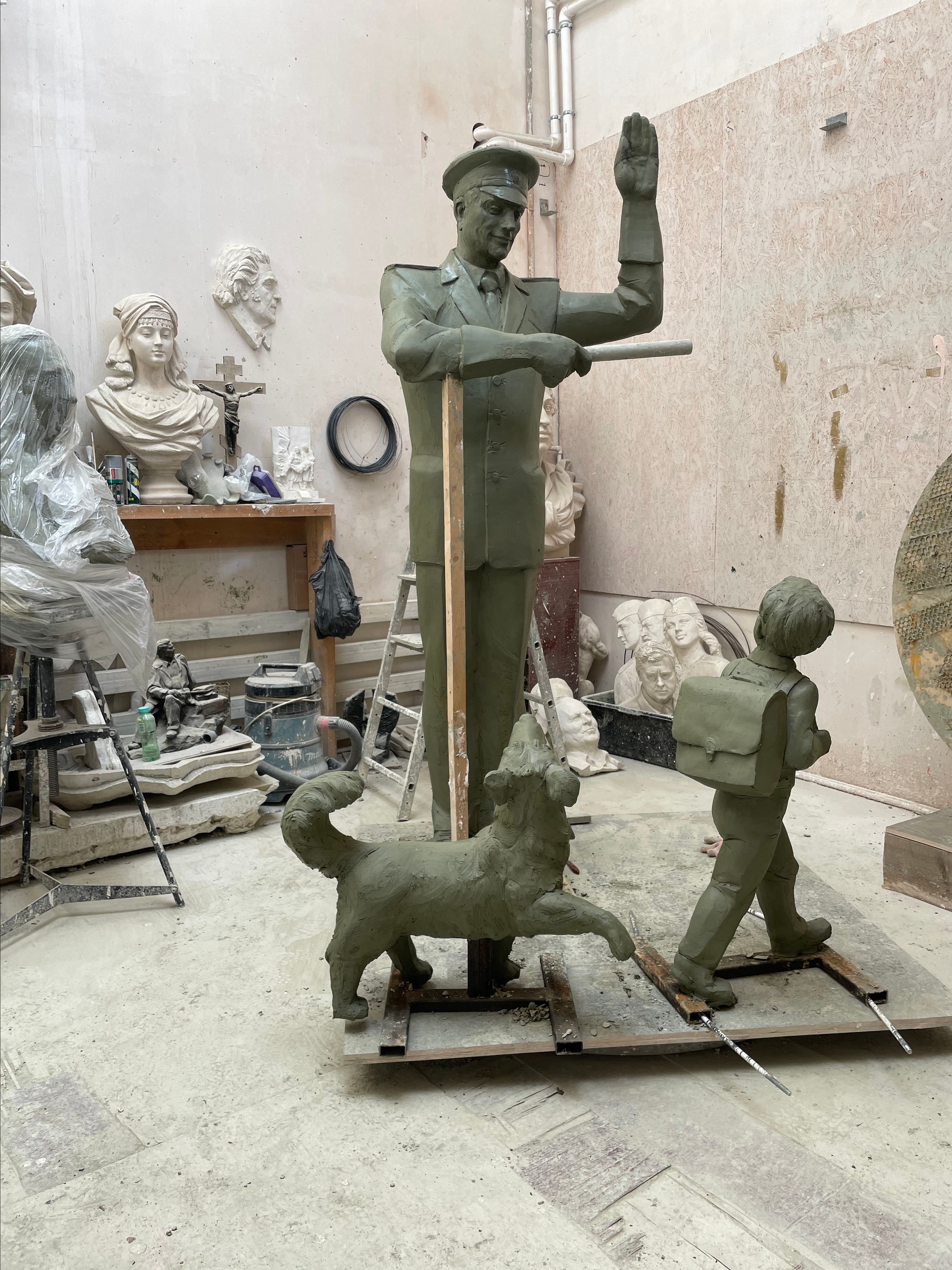 Альбом работ в мягком материале. Автор Лындин Дмитрий Васильевич. Лындин Дмитрий Васильевич — официальный сайт скульптора