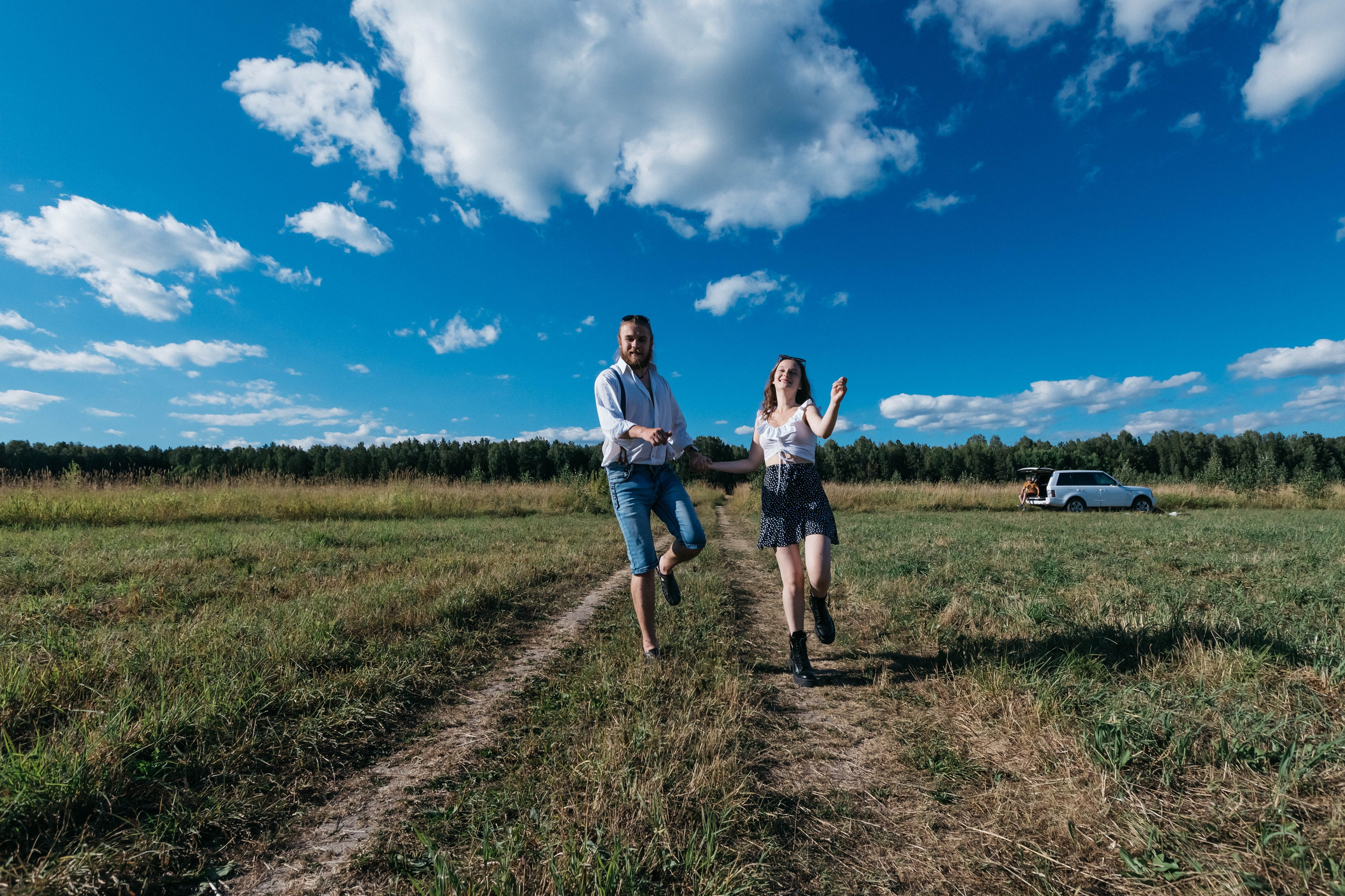 Кристина Владимир и Рада. Главная