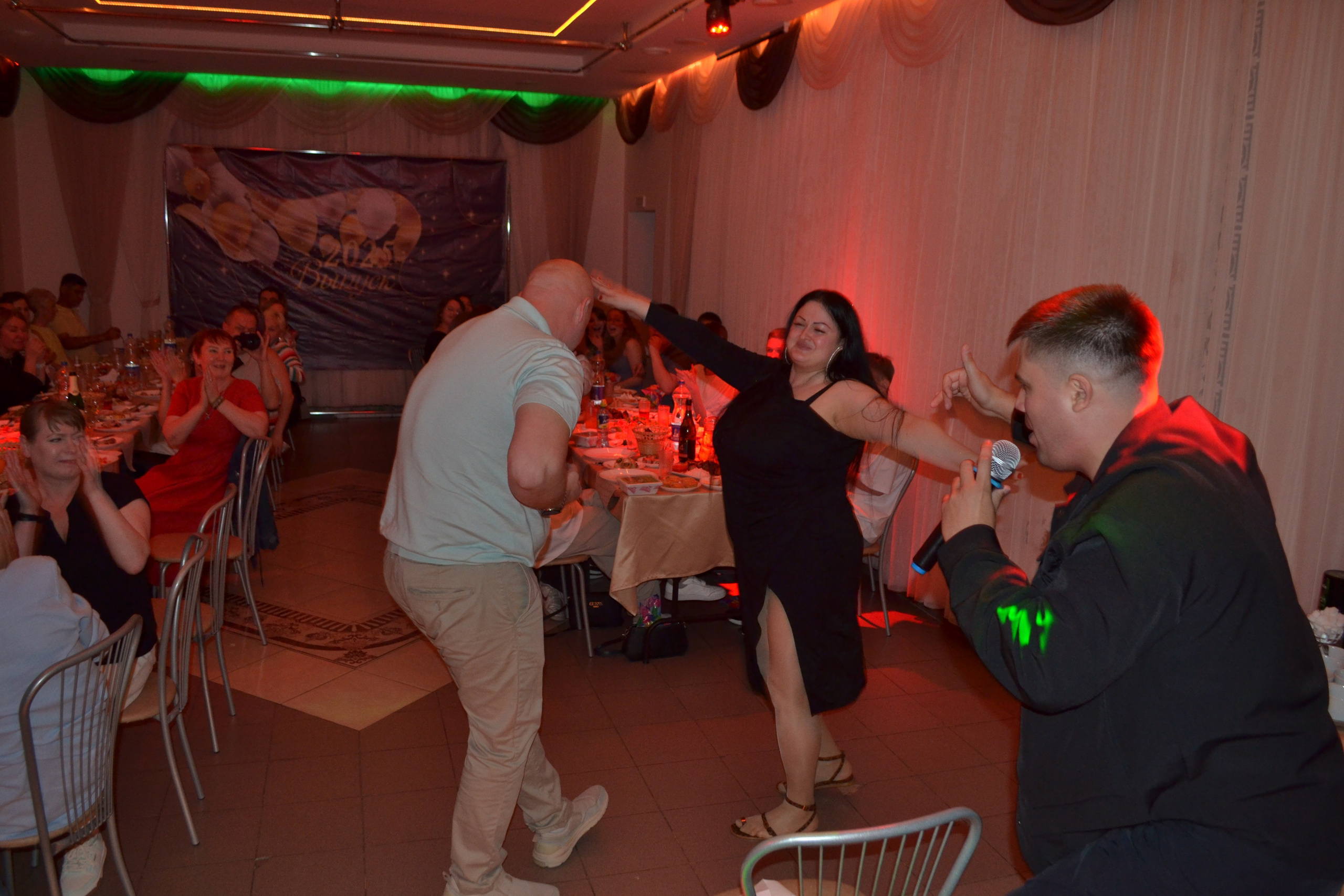 Выпускной 9е. Юрий Ахмедов