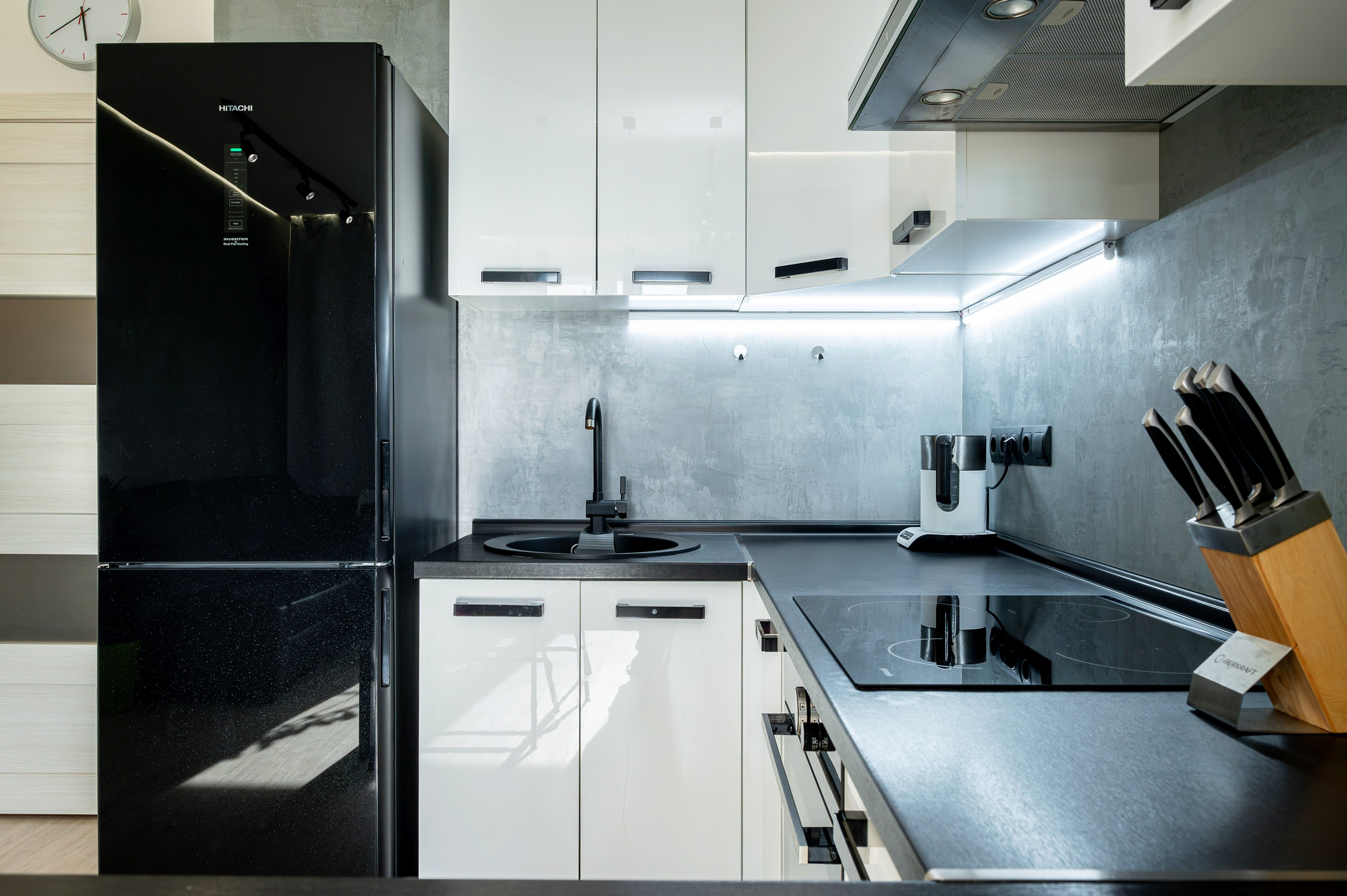 Квартира под суточную аренду на ул. Тамбасова. Интерьерный фотограф. Фото- видеосъемка недвижимости Санкт-Петербург