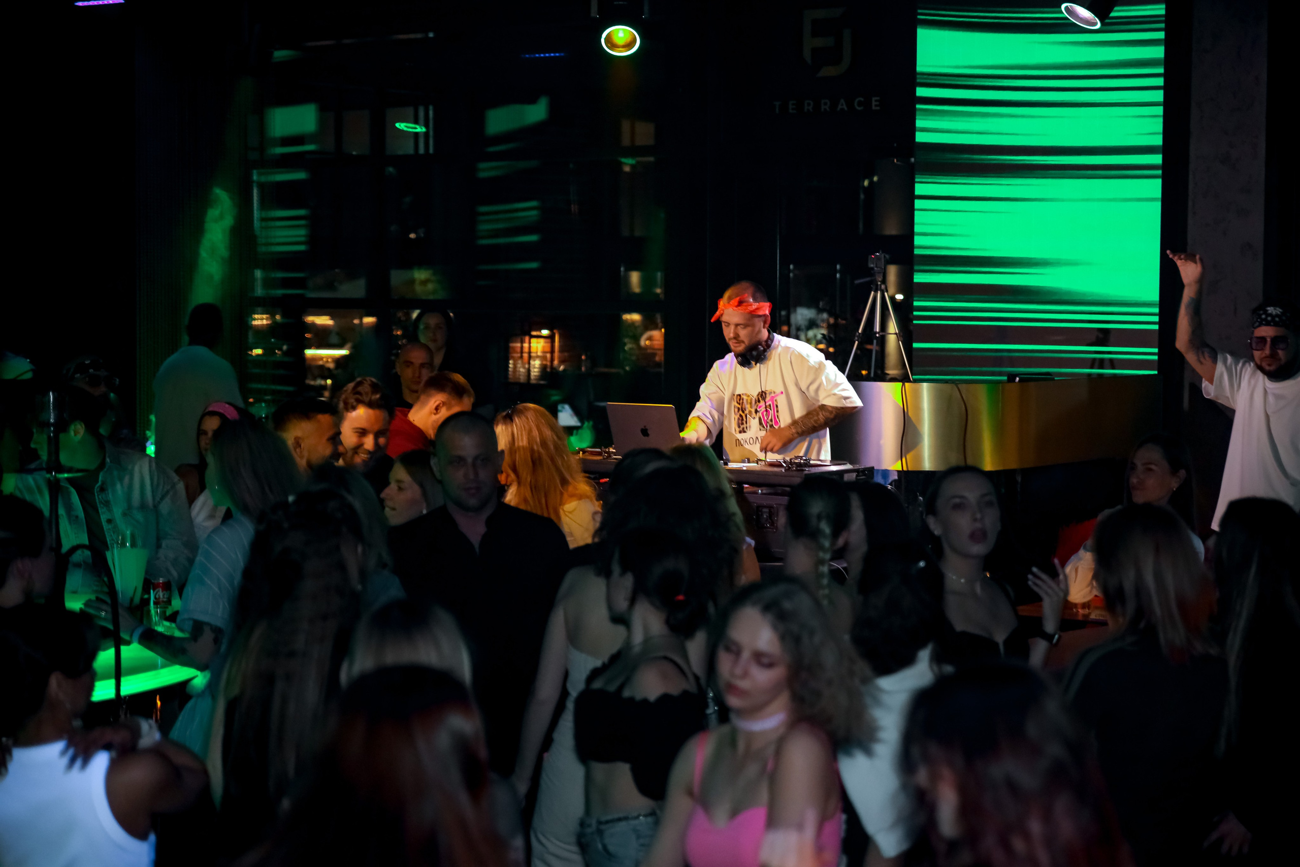 LA night & Fiji wave. 2000’s