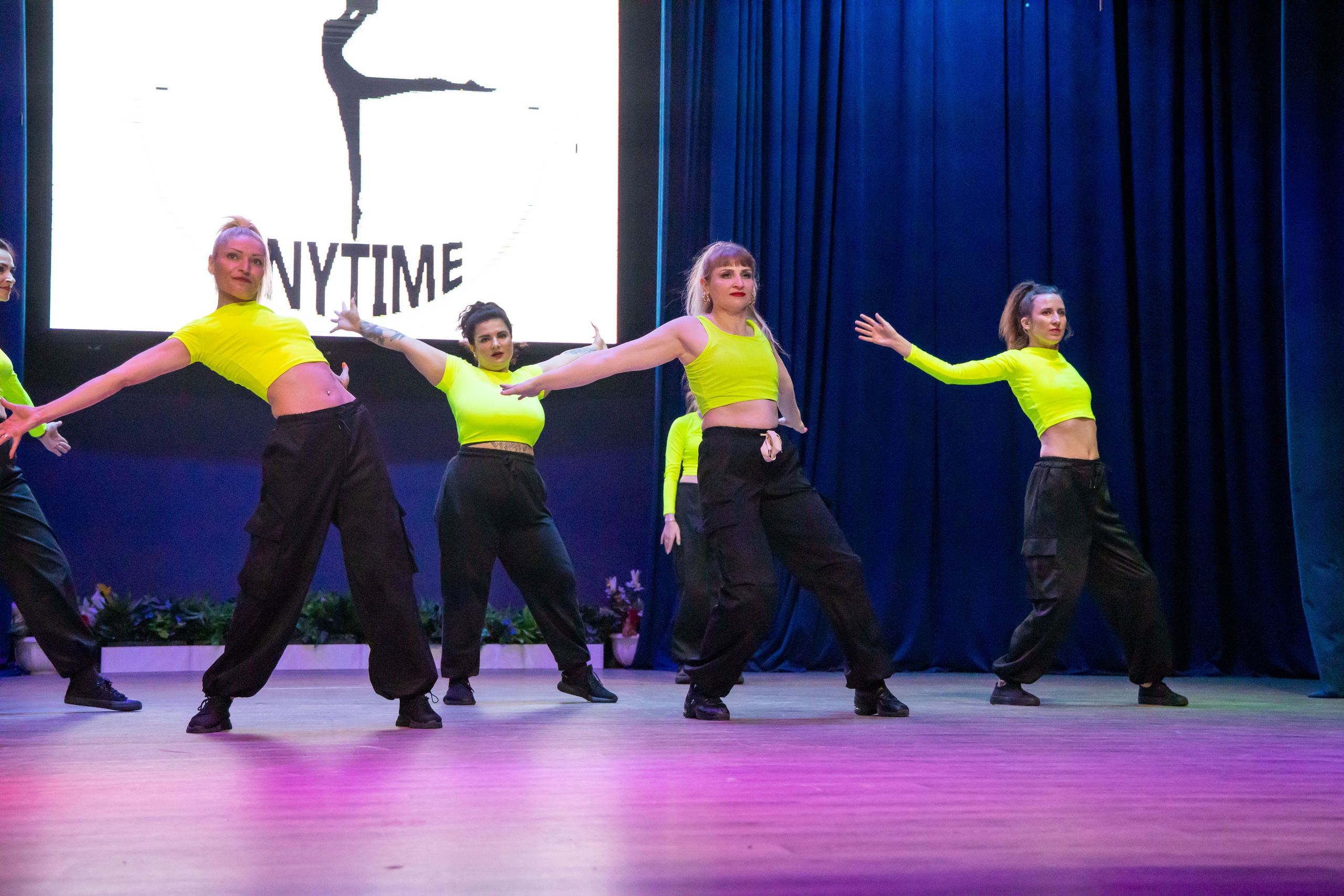 Танцевальное выступление. Свадебный фотограф в городе Подольск МО и Москва Крылова Ирина