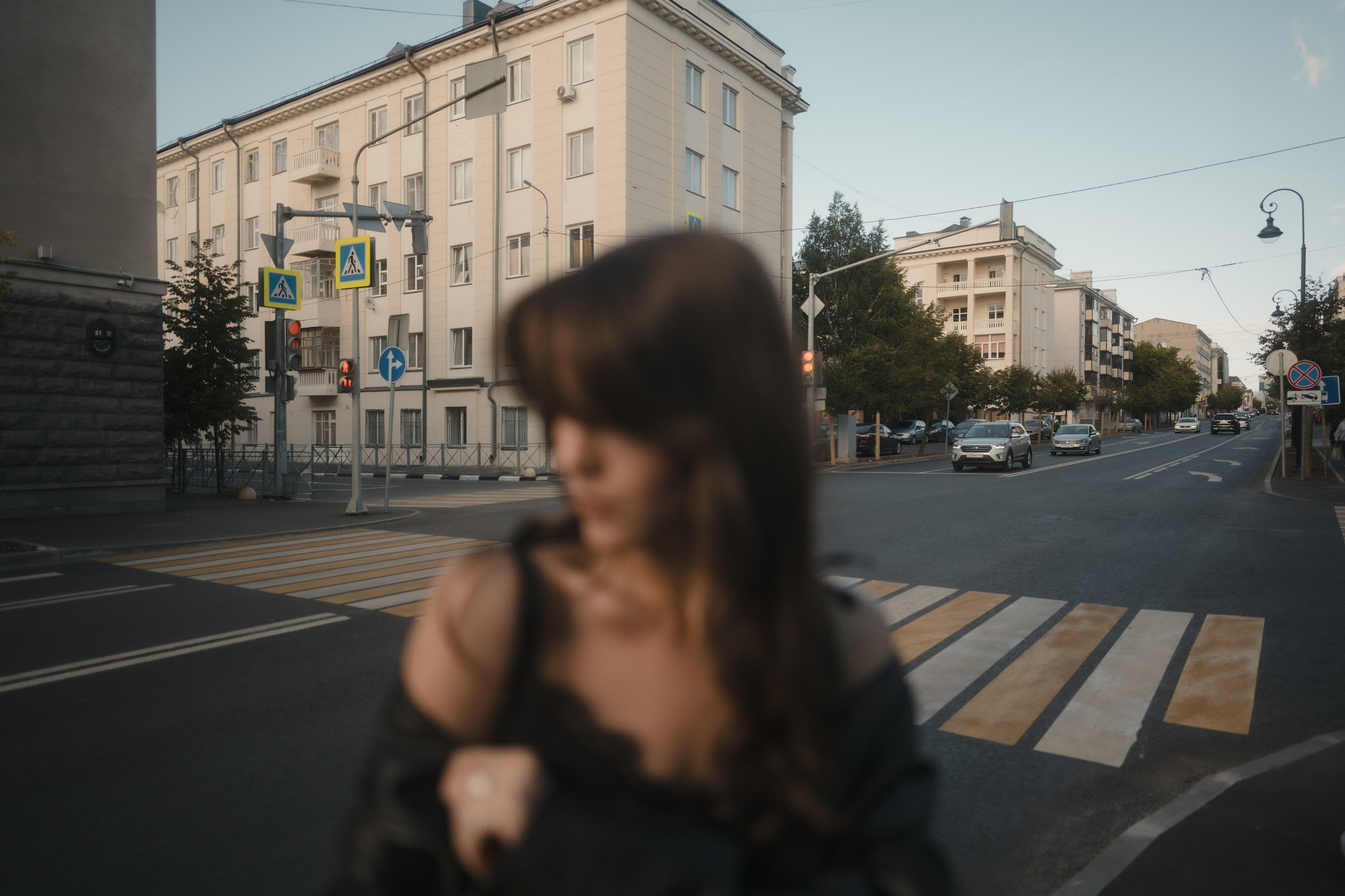 Street Photoshoot with Dasha in the City Center of Kazan — Anton Avanzato