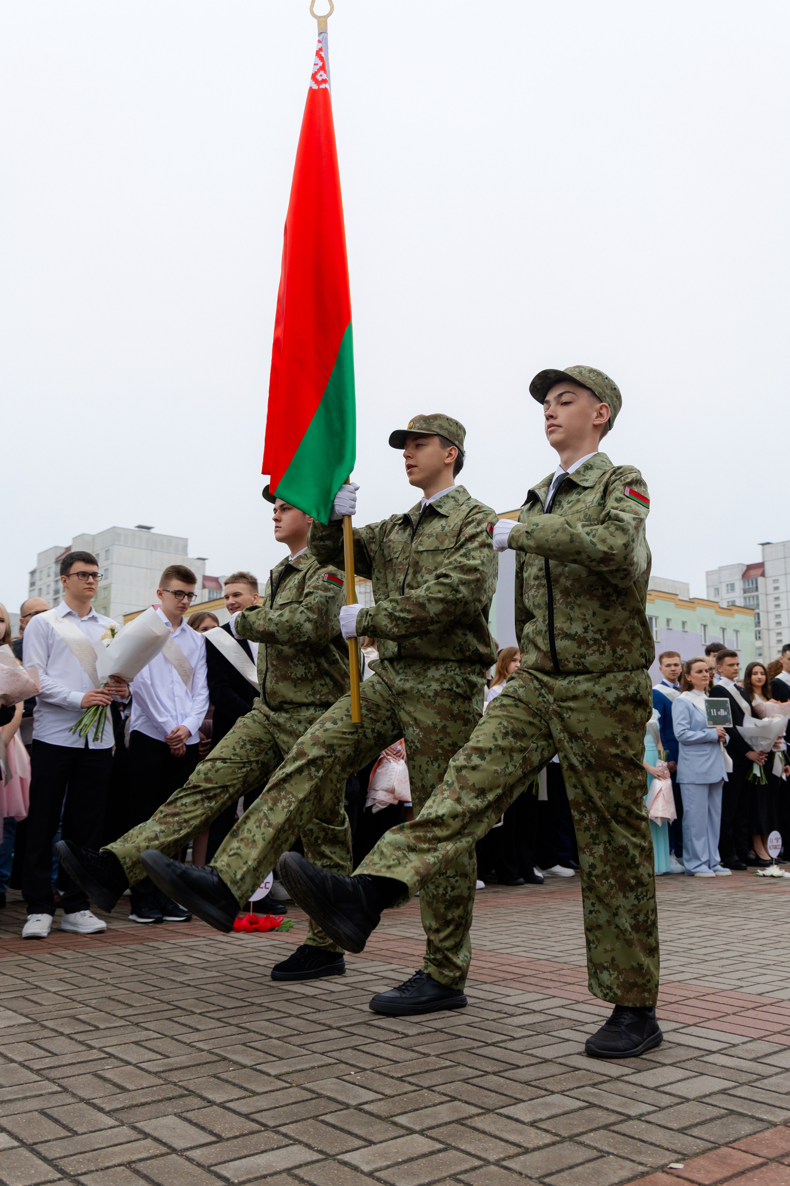 Последний звонок 2025 в Минске. Свадебный фотограф в Минске/Беларуси Сергей Спиридонов
