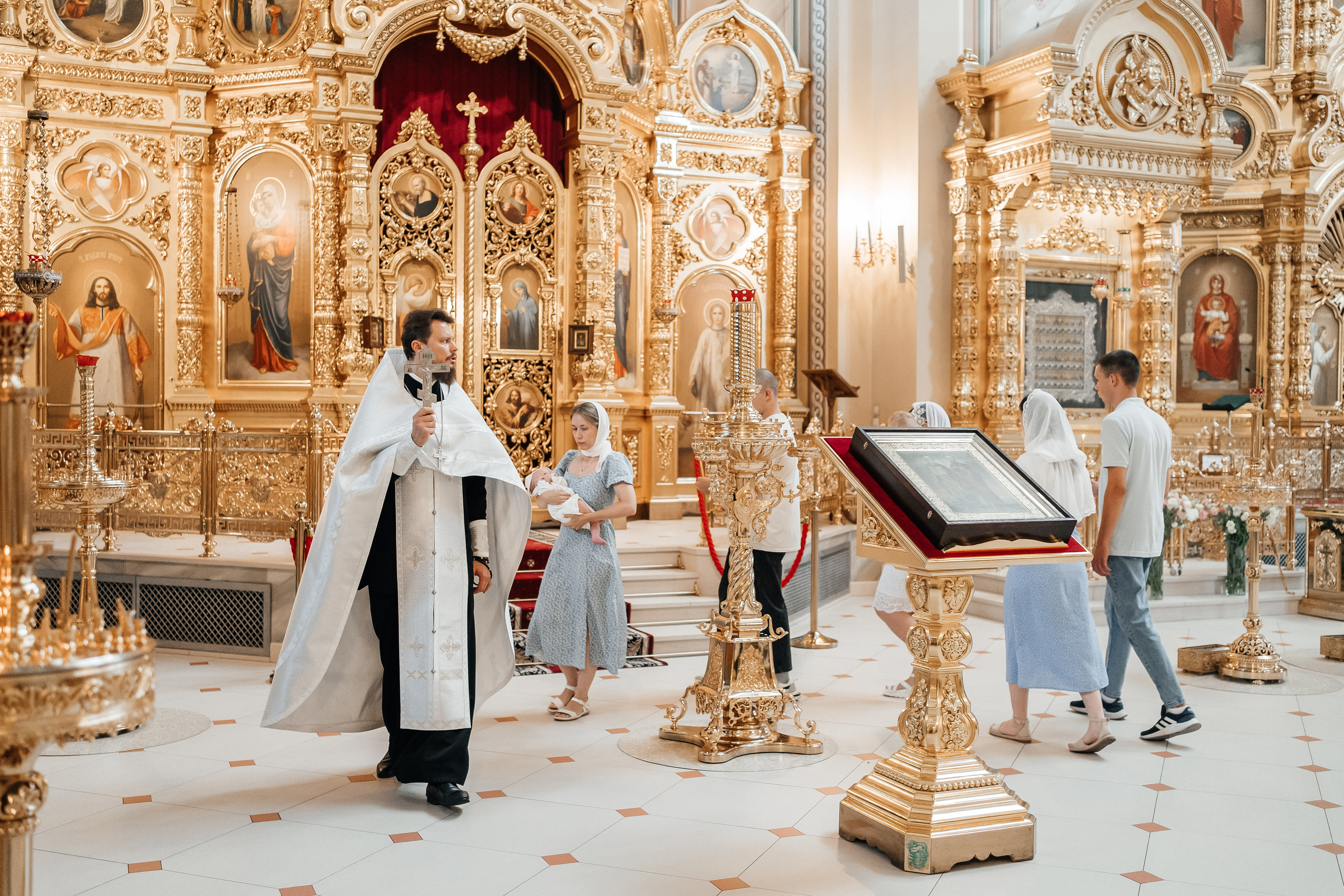 Крещение брата и сестры. Семейный lifestyle фотограф в Ростове-на-Дону