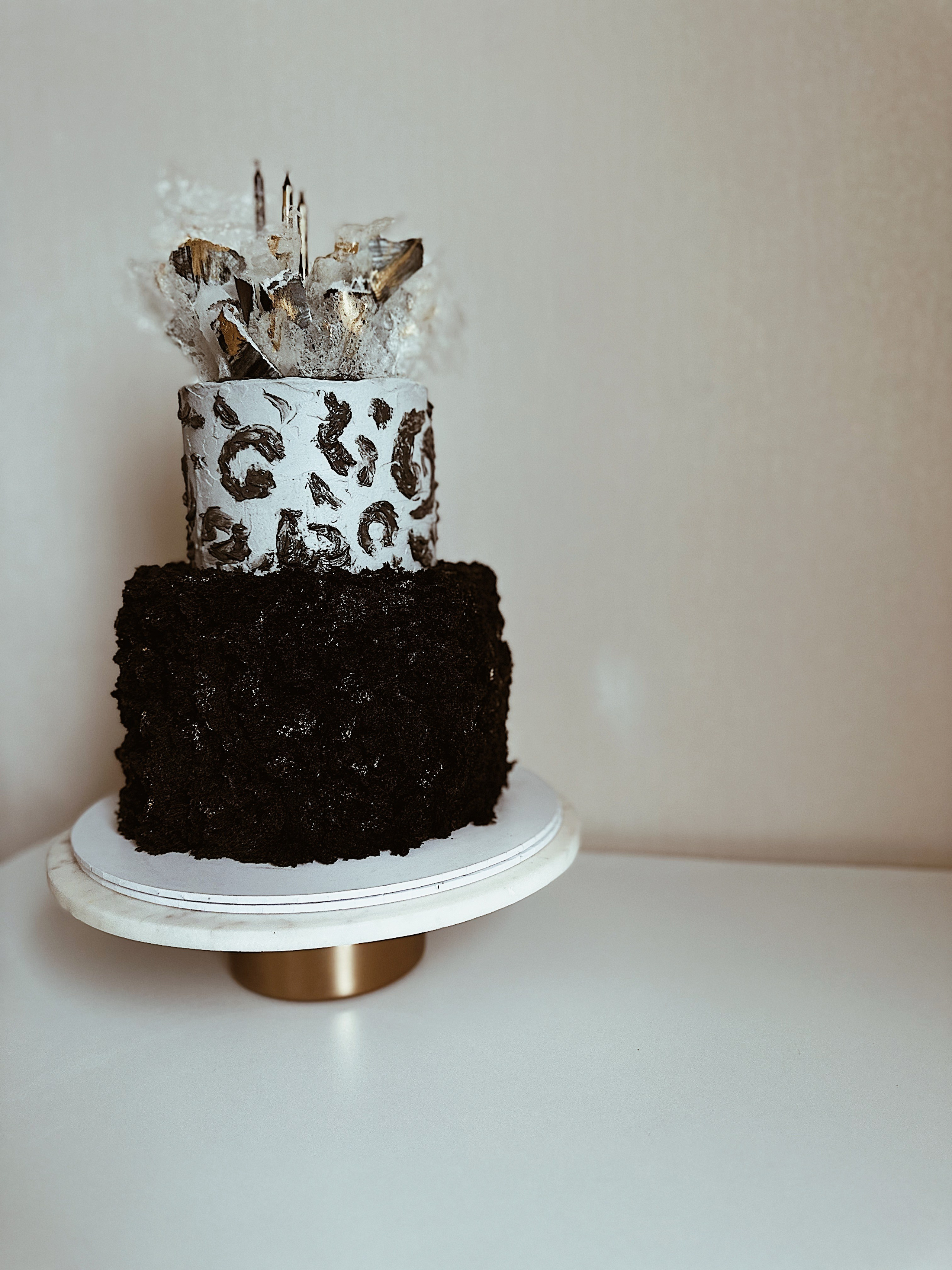 Торт Леопард и мех. Арт-кондитер в Москве Маша Шафран