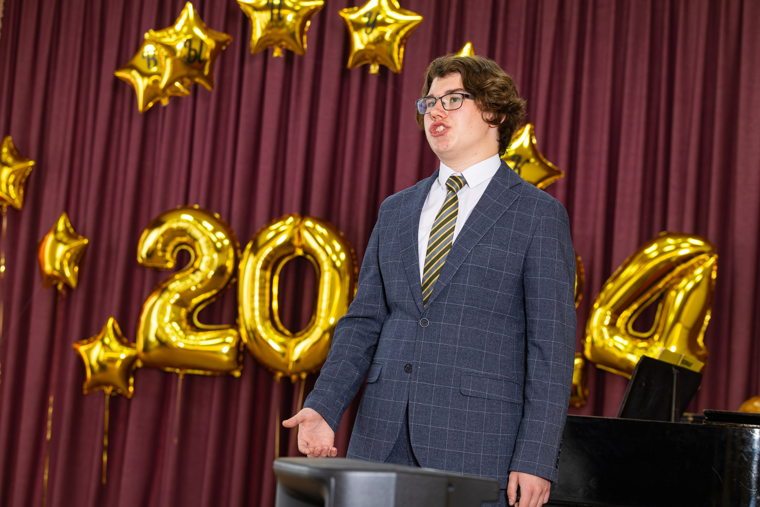 Выпускной музыкальная школа № 8. Фотограф Александр Поздняков  Новосибирск