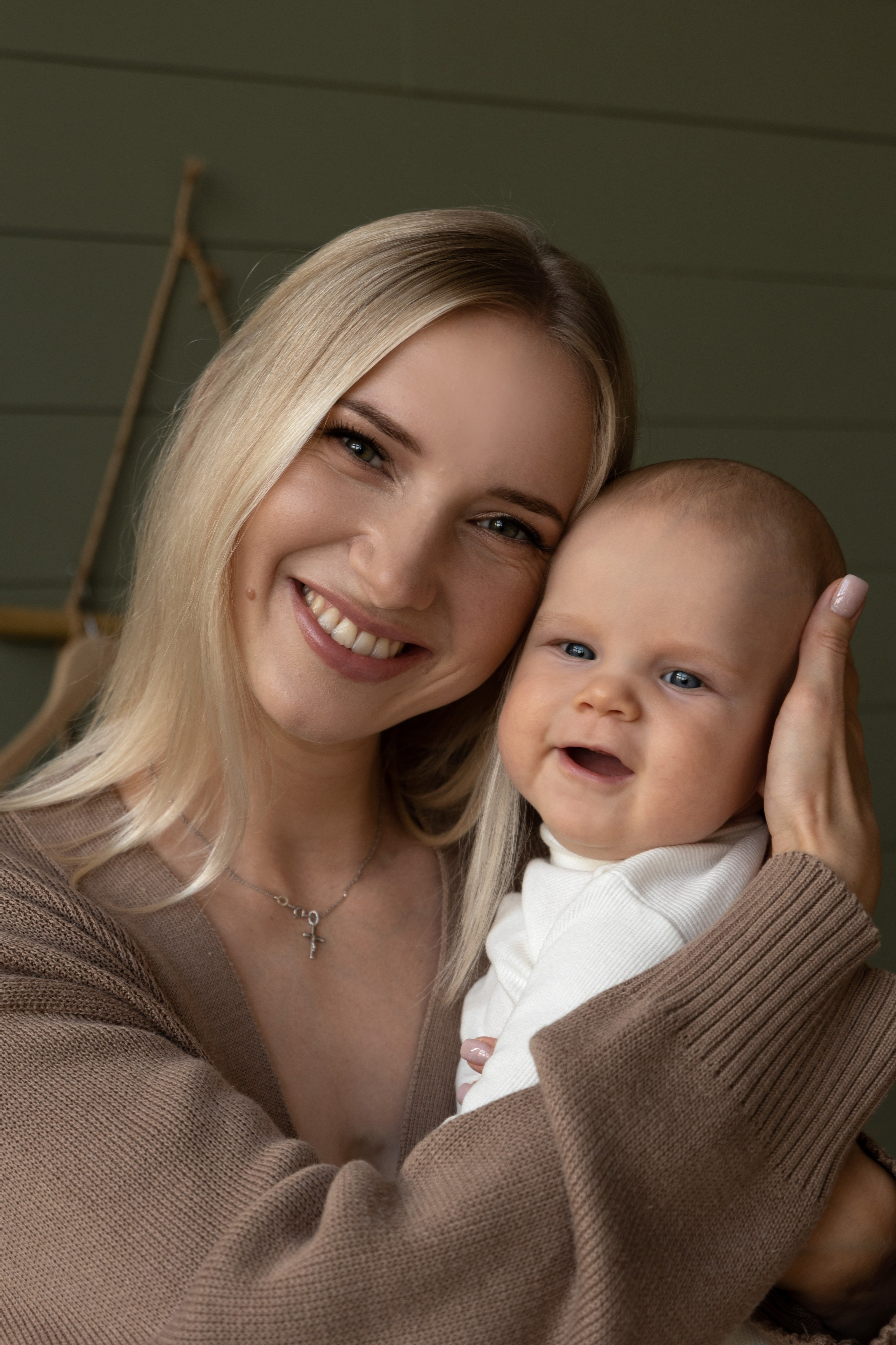 Студийная семейная фотосессия. Фотограф видеограф Ольга Василевская